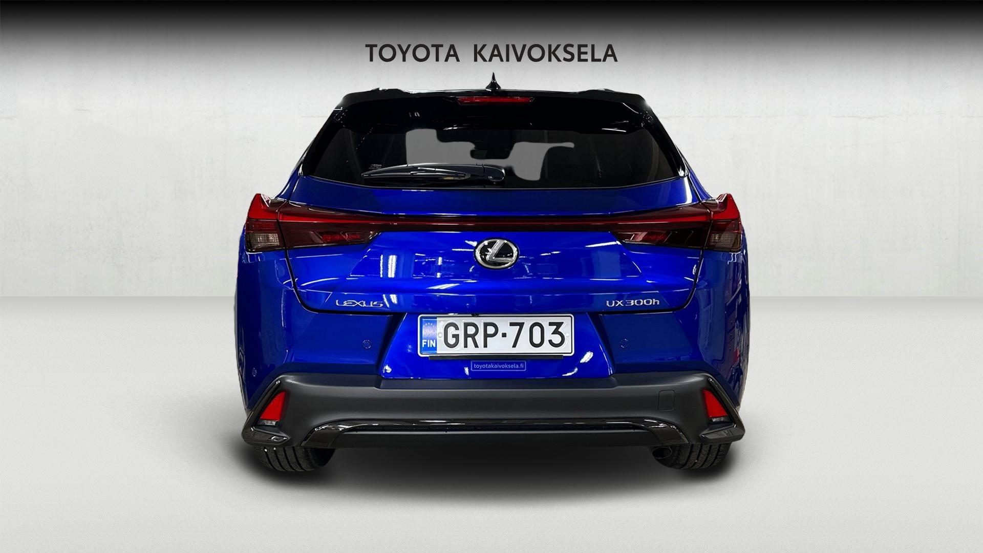 Lexus UX 2026