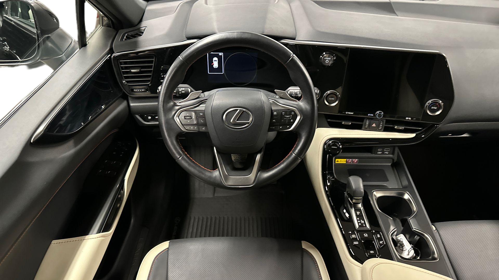 Lexus NX 2023