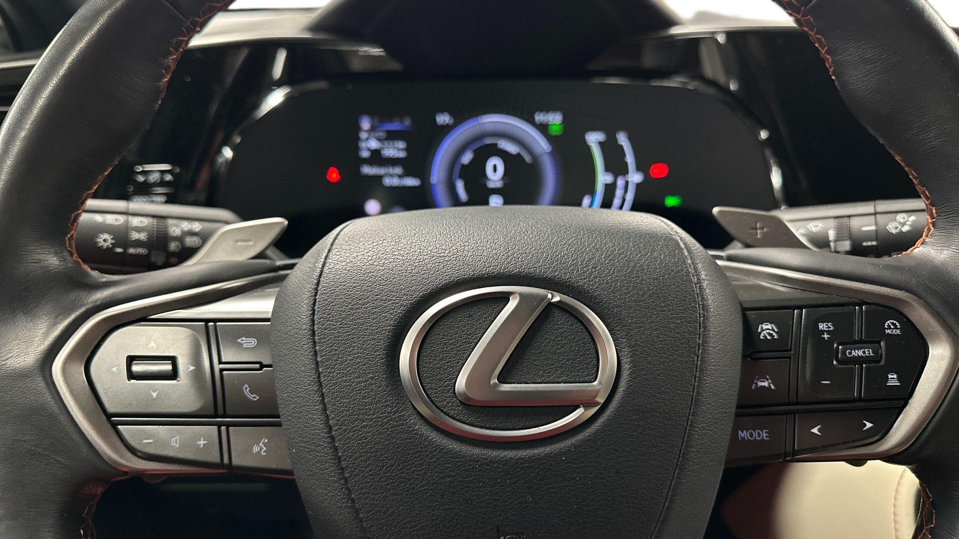 Lexus NX 2023