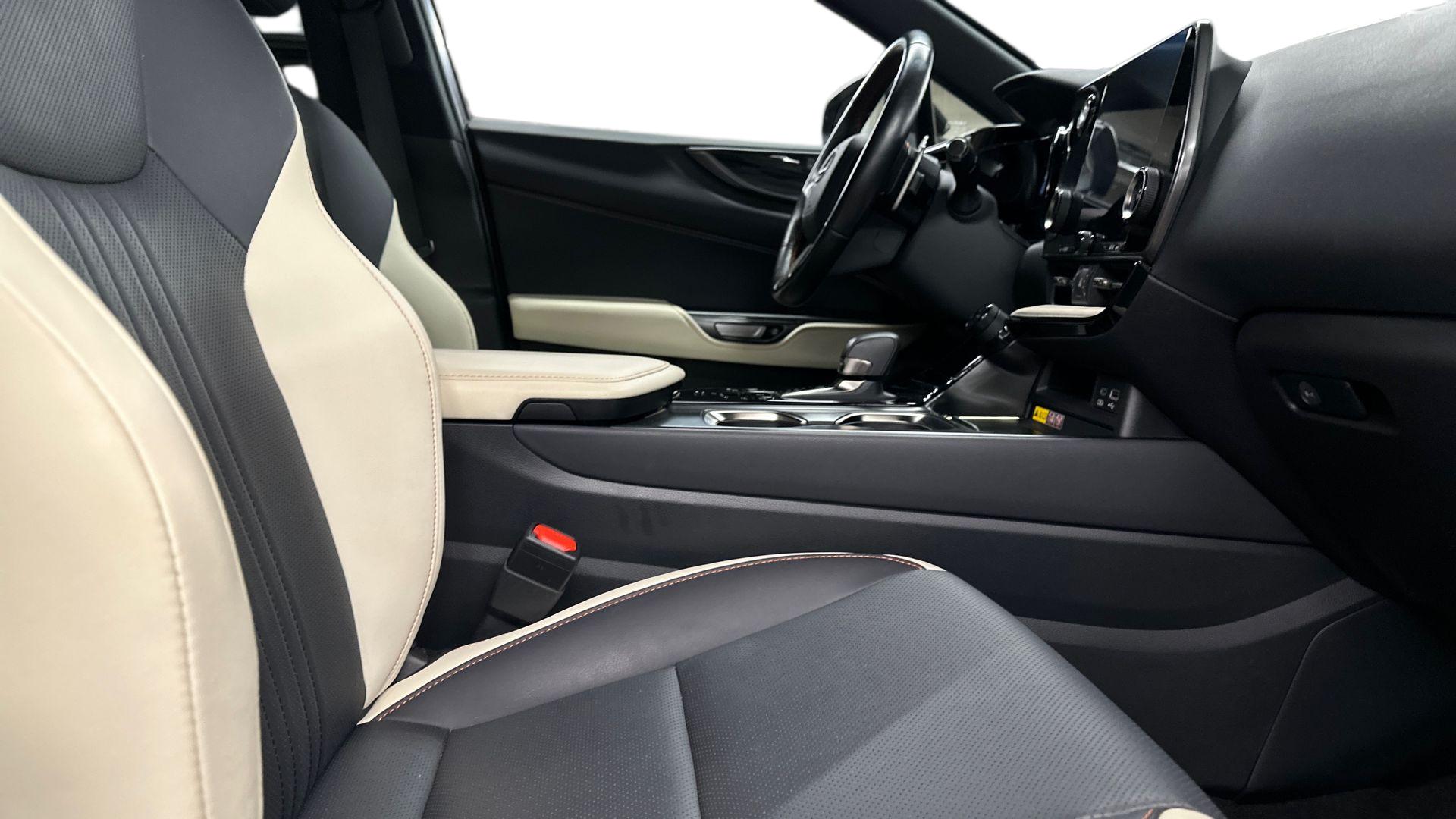 Lexus NX 2023