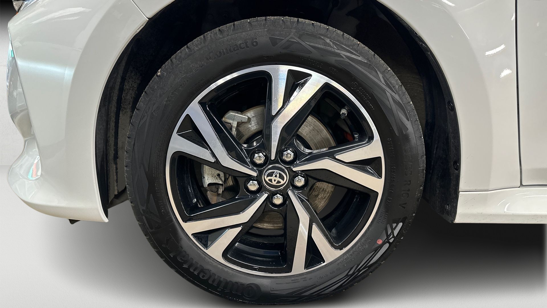 Toyota Yaris 2024