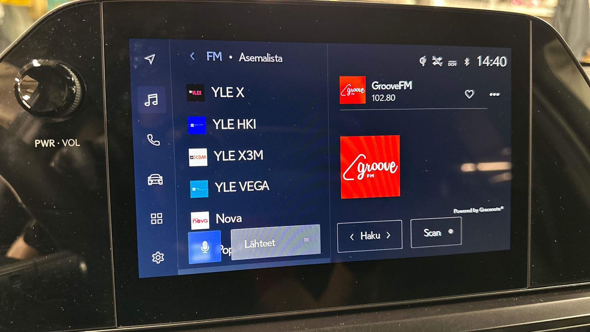 Lexus UX 2024