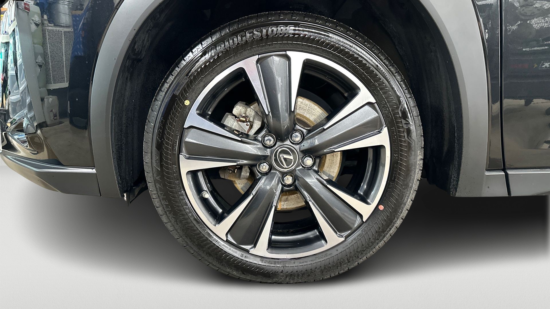 Lexus UX 2024