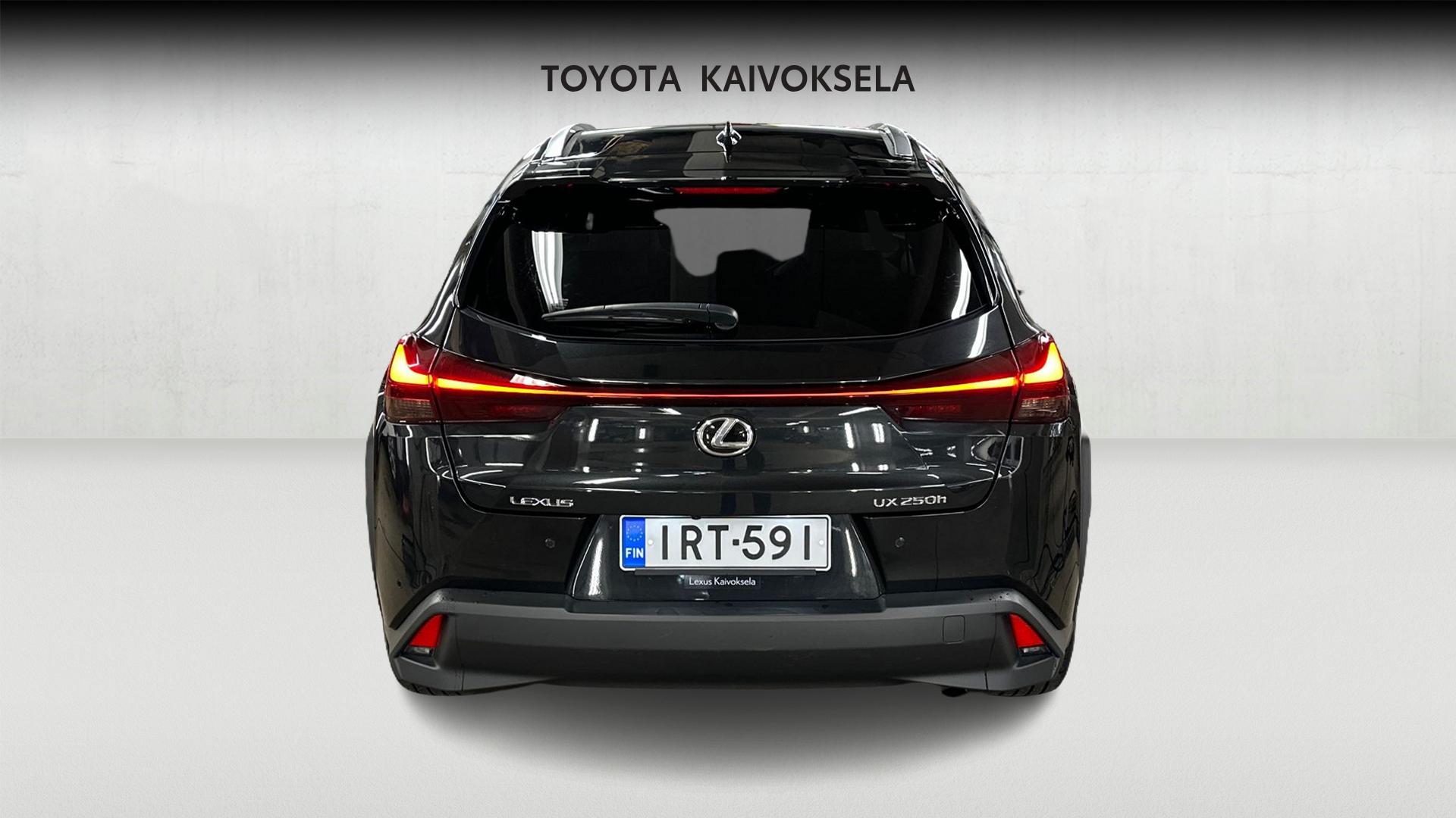 Lexus UX 2024