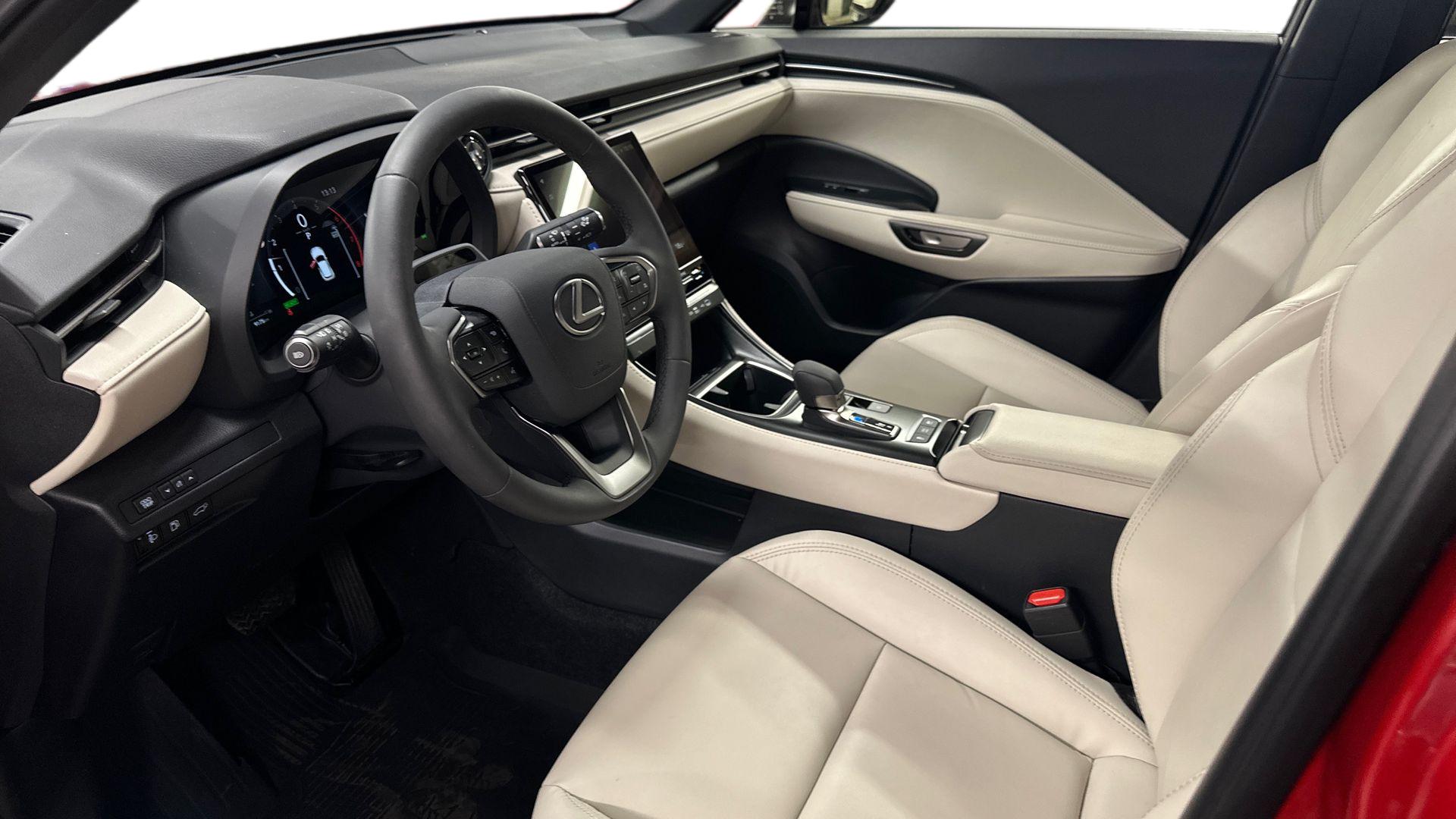 Lexus LBX 2025