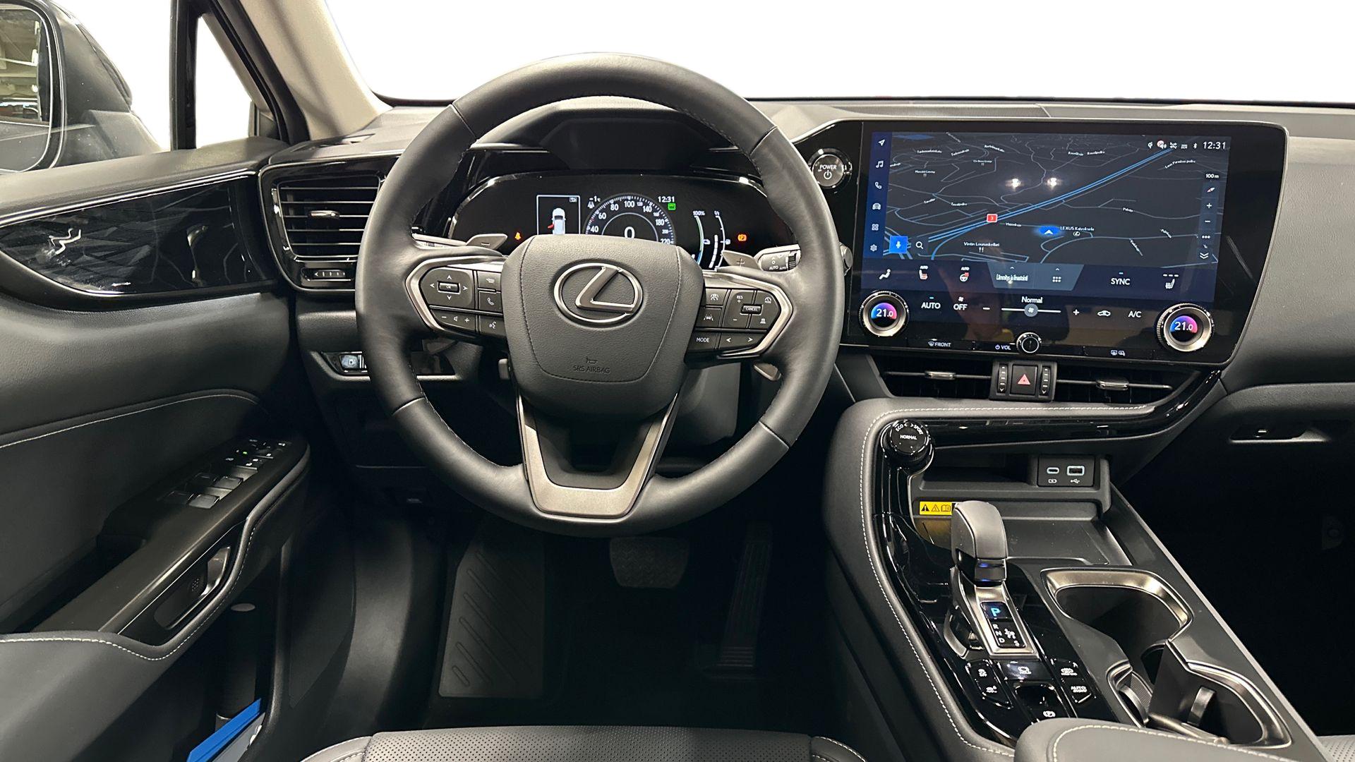 Lexus NX 2025