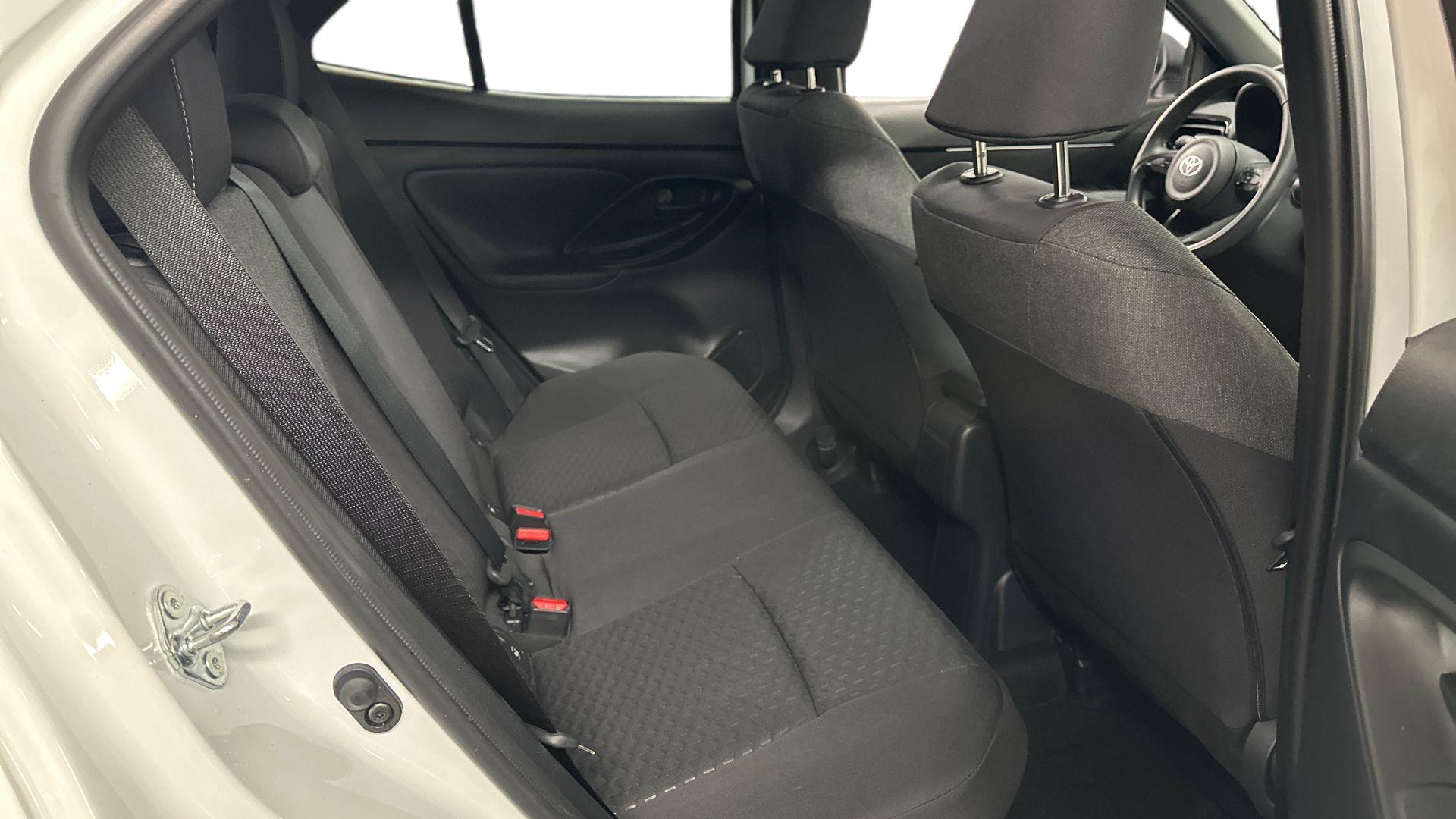 Toyota Yaris Cross 16