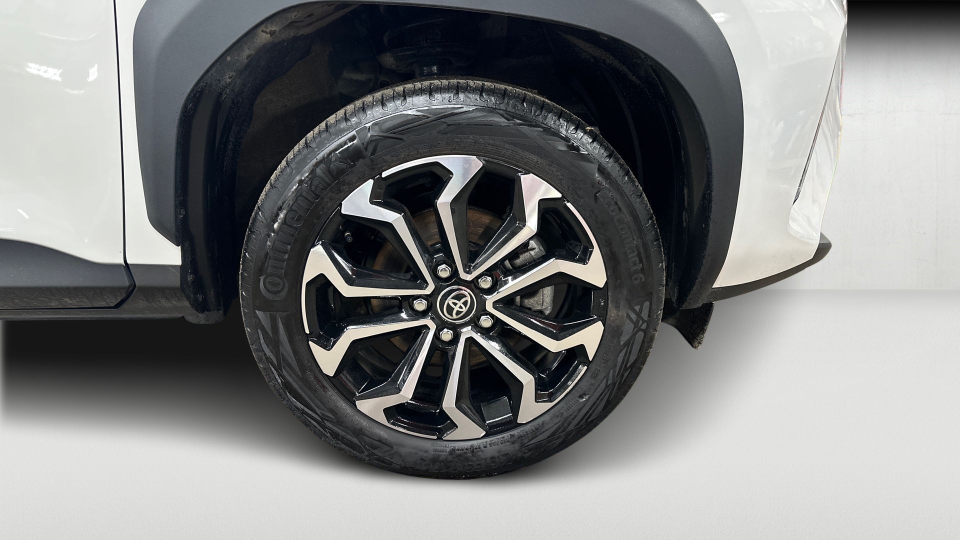 Toyota Yaris Cross 18