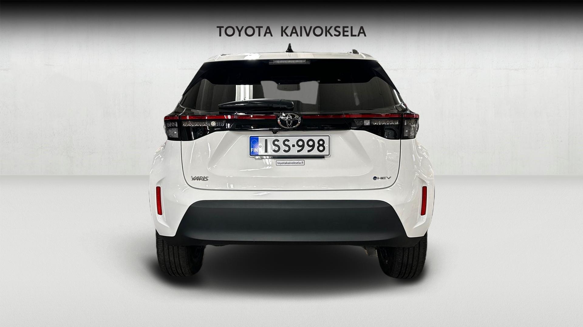 Toyota Yaris Cross 4