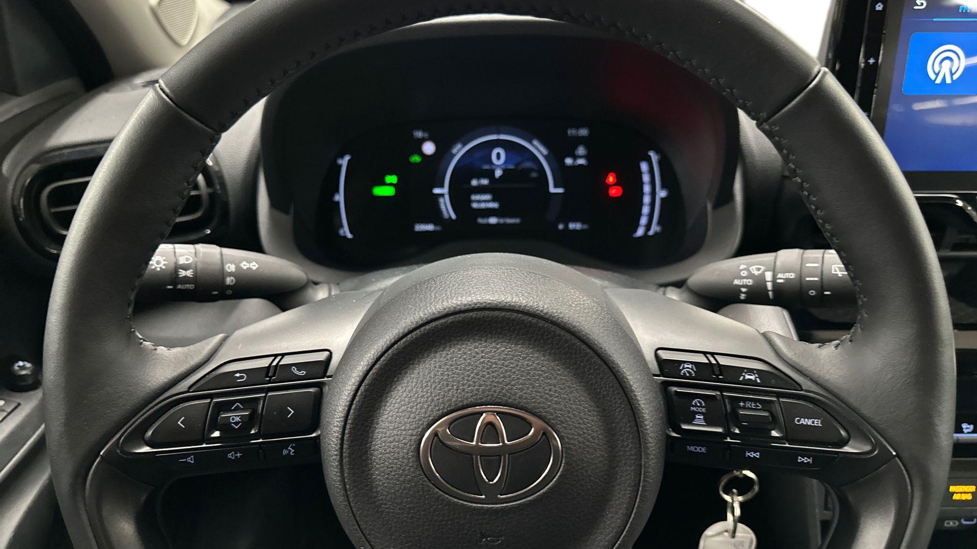Toyota Yaris Cross 12