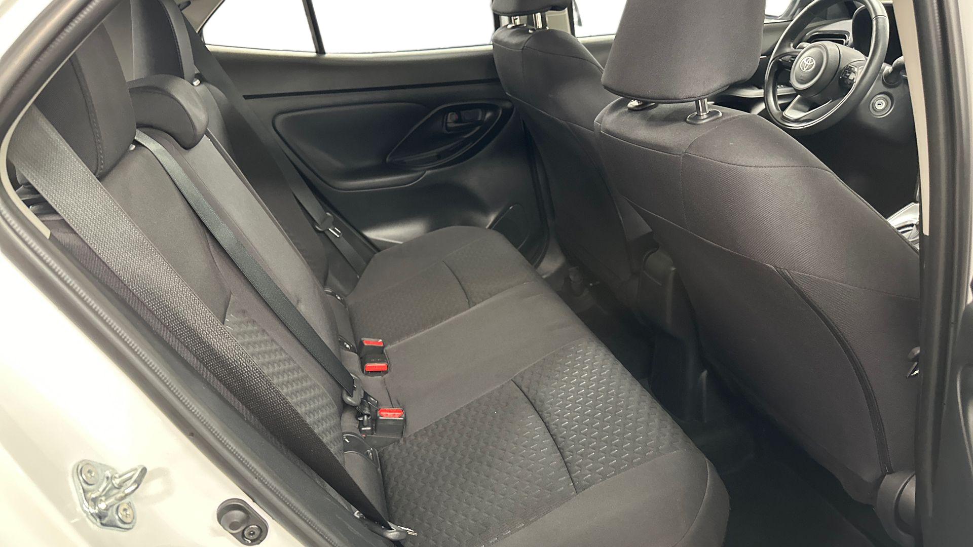 Toyota Yaris Cross 16