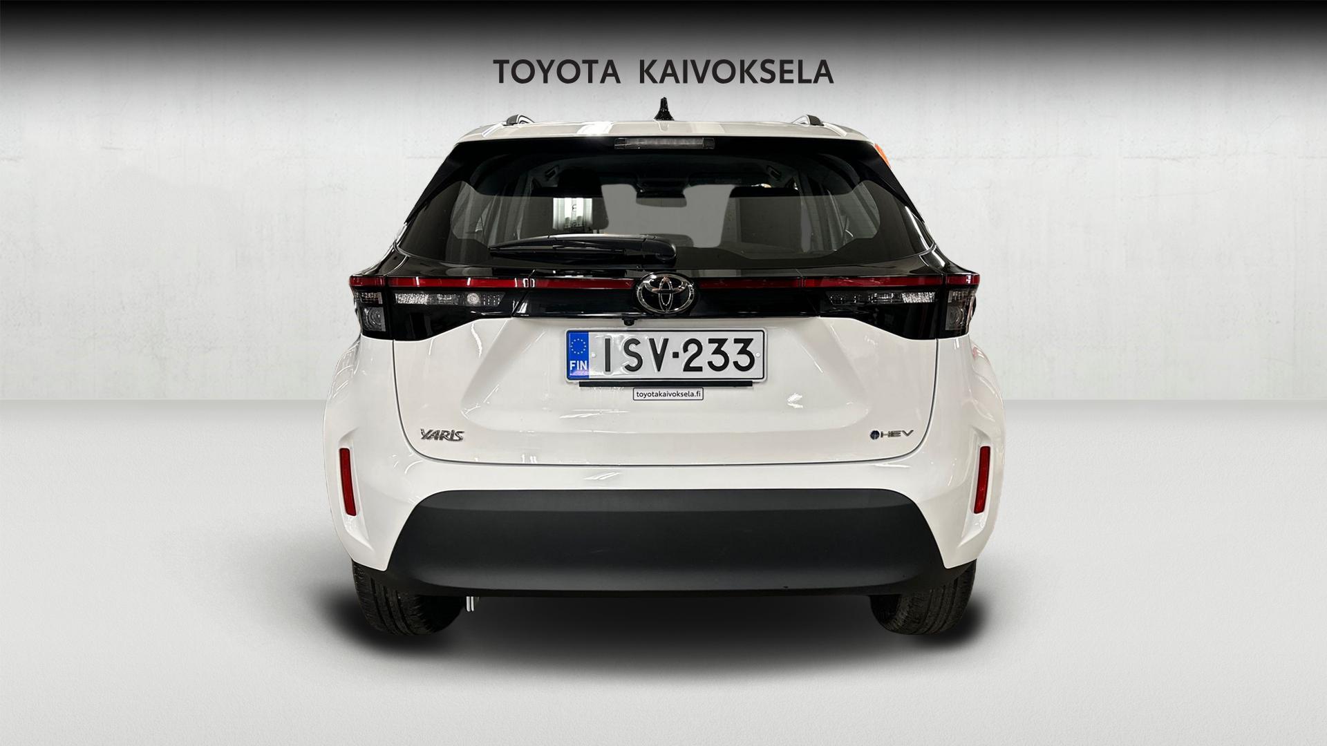Toyota Yaris Cross 4