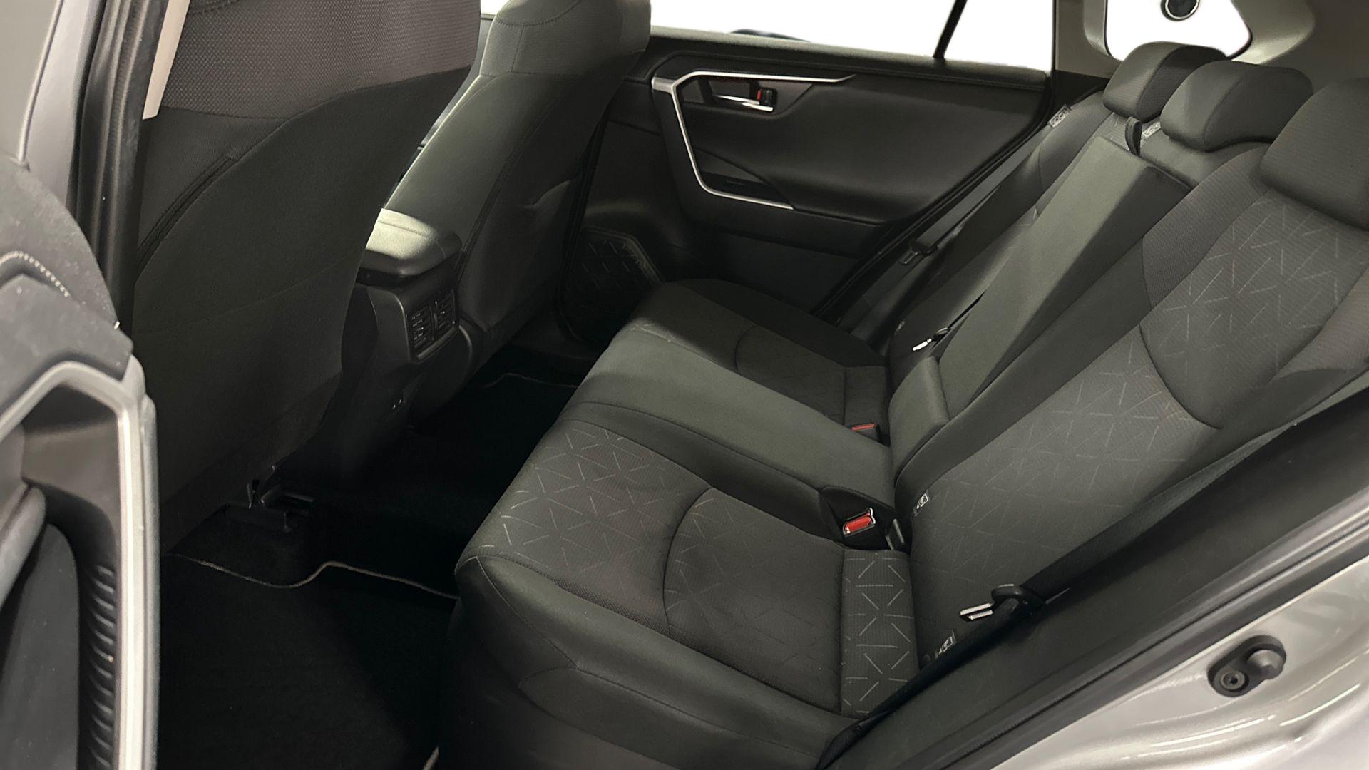 Toyota RAV4 9