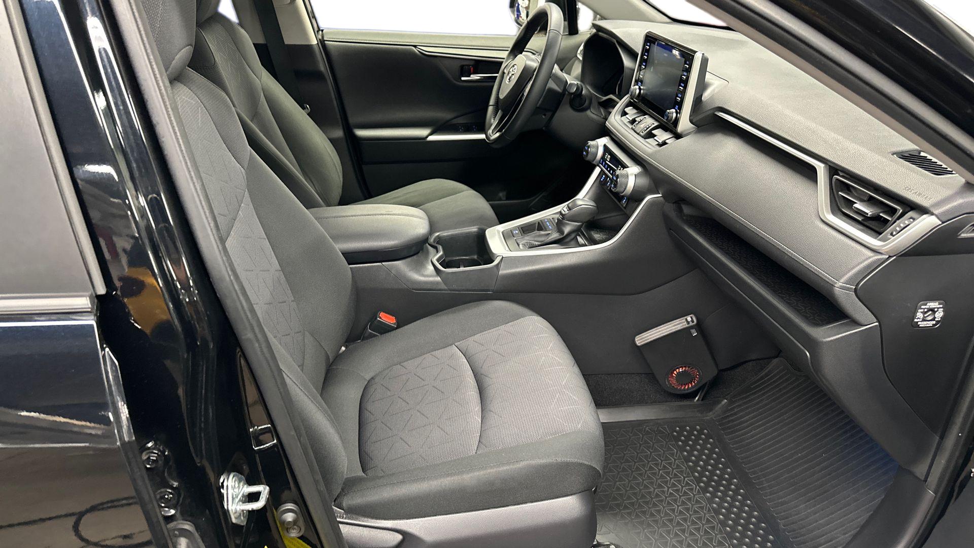 Toyota RAV4 17