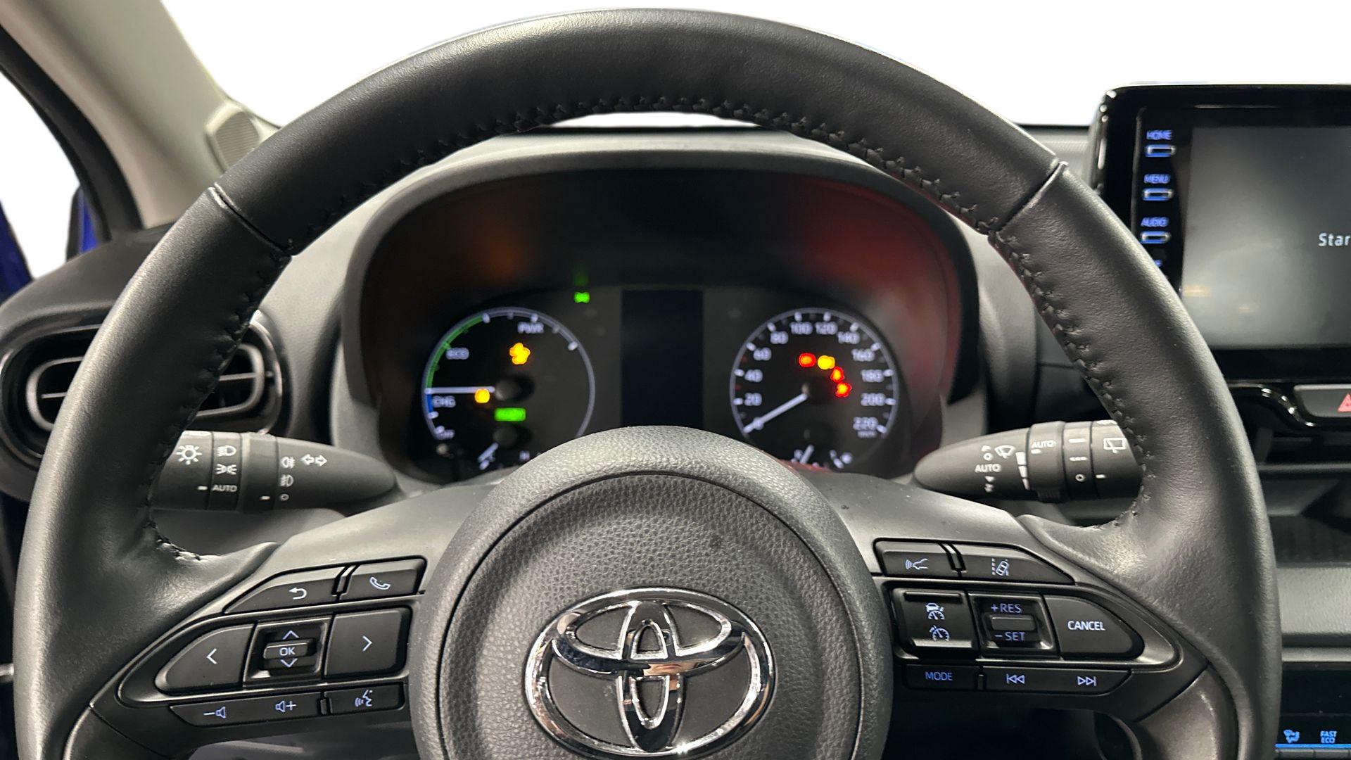 Toyota Yaris 14