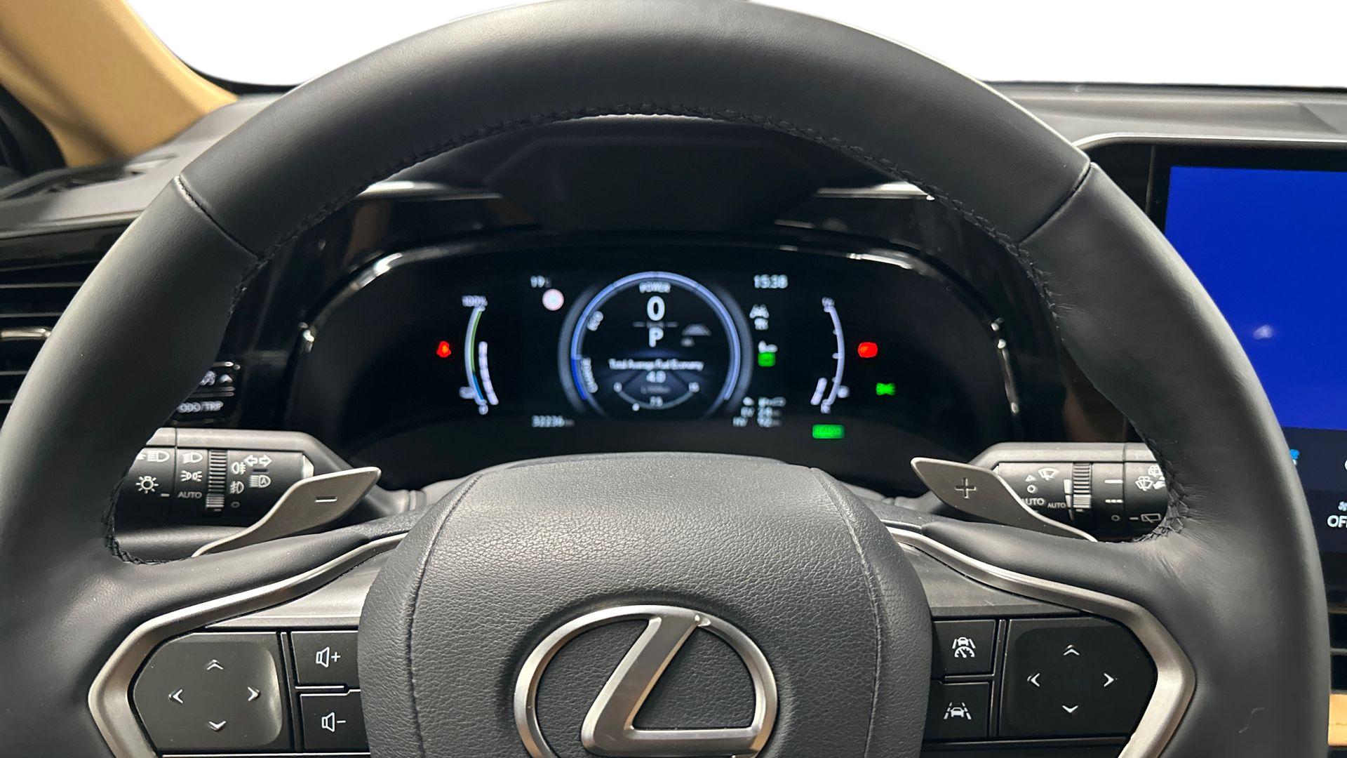 Lexus NX 2025