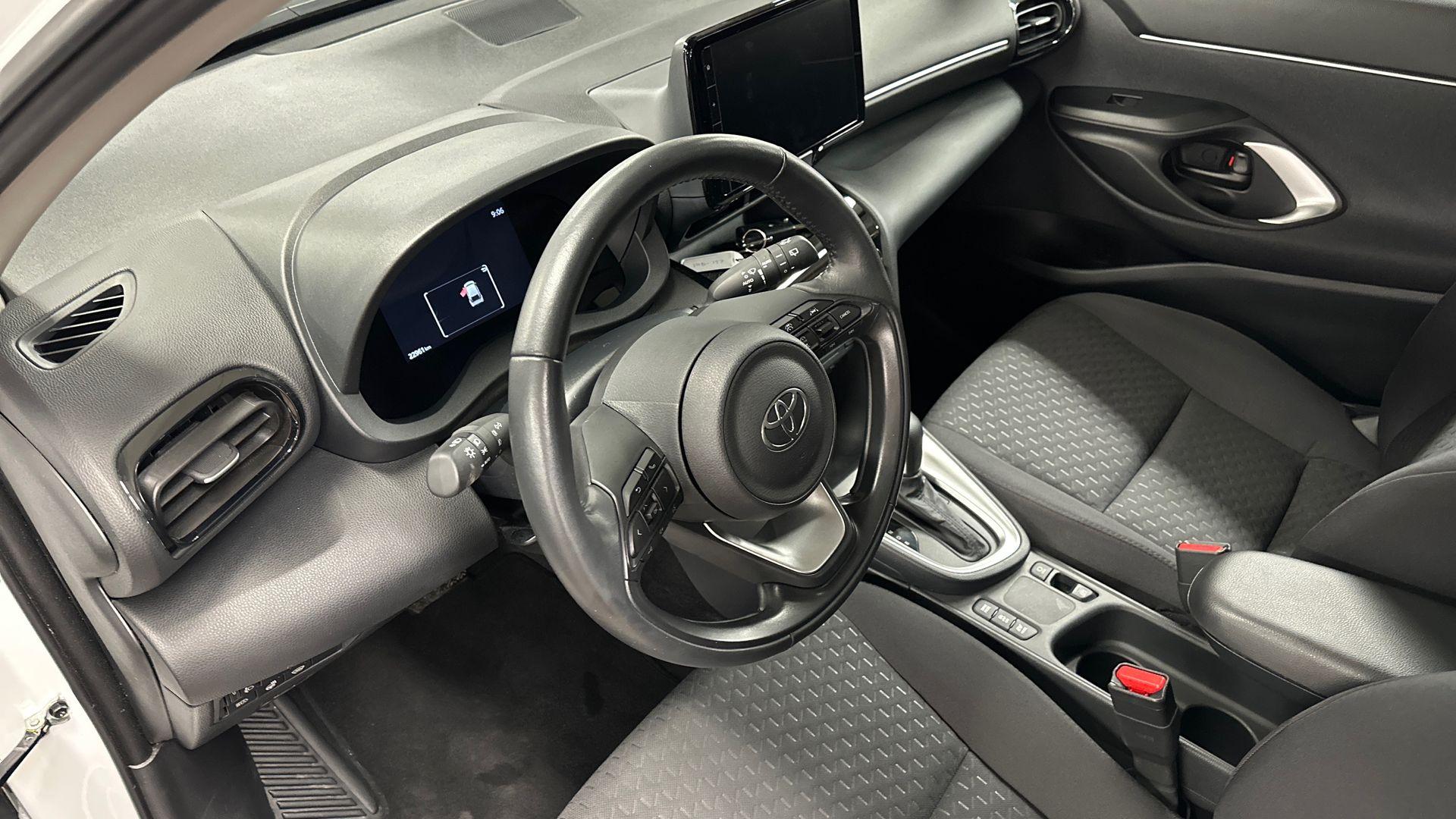 Toyota Yaris Cross 10