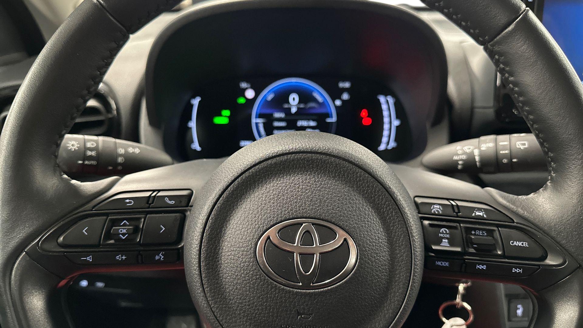 Toyota Yaris Cross 14