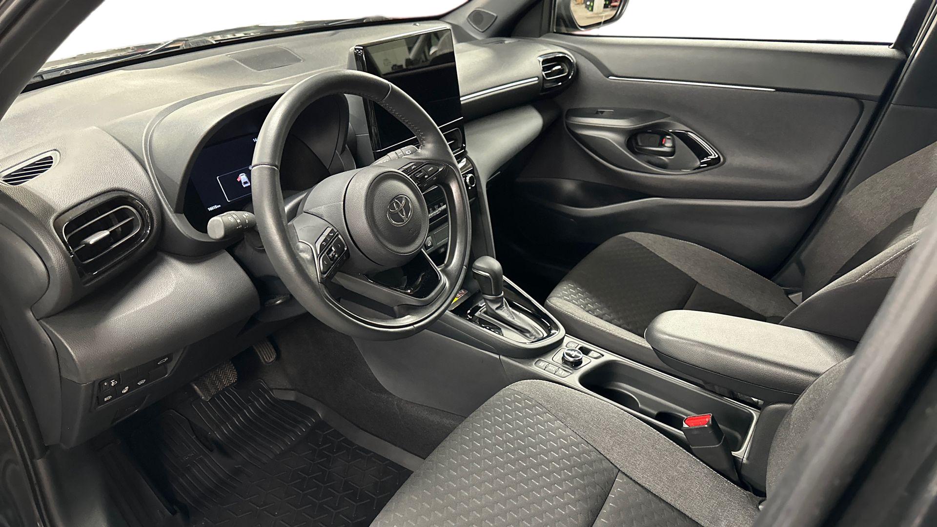 Toyota Yaris Cross 10