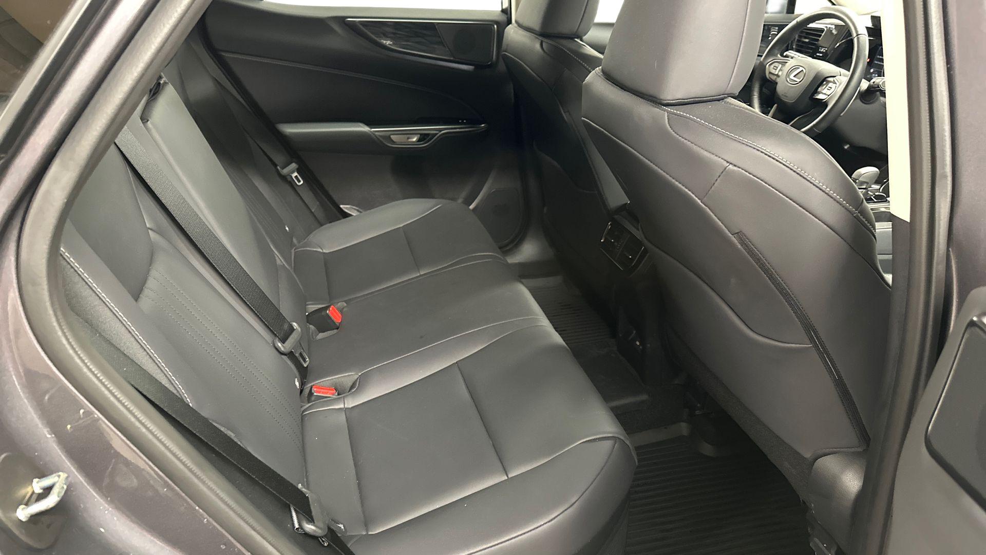 Lexus NX 2025