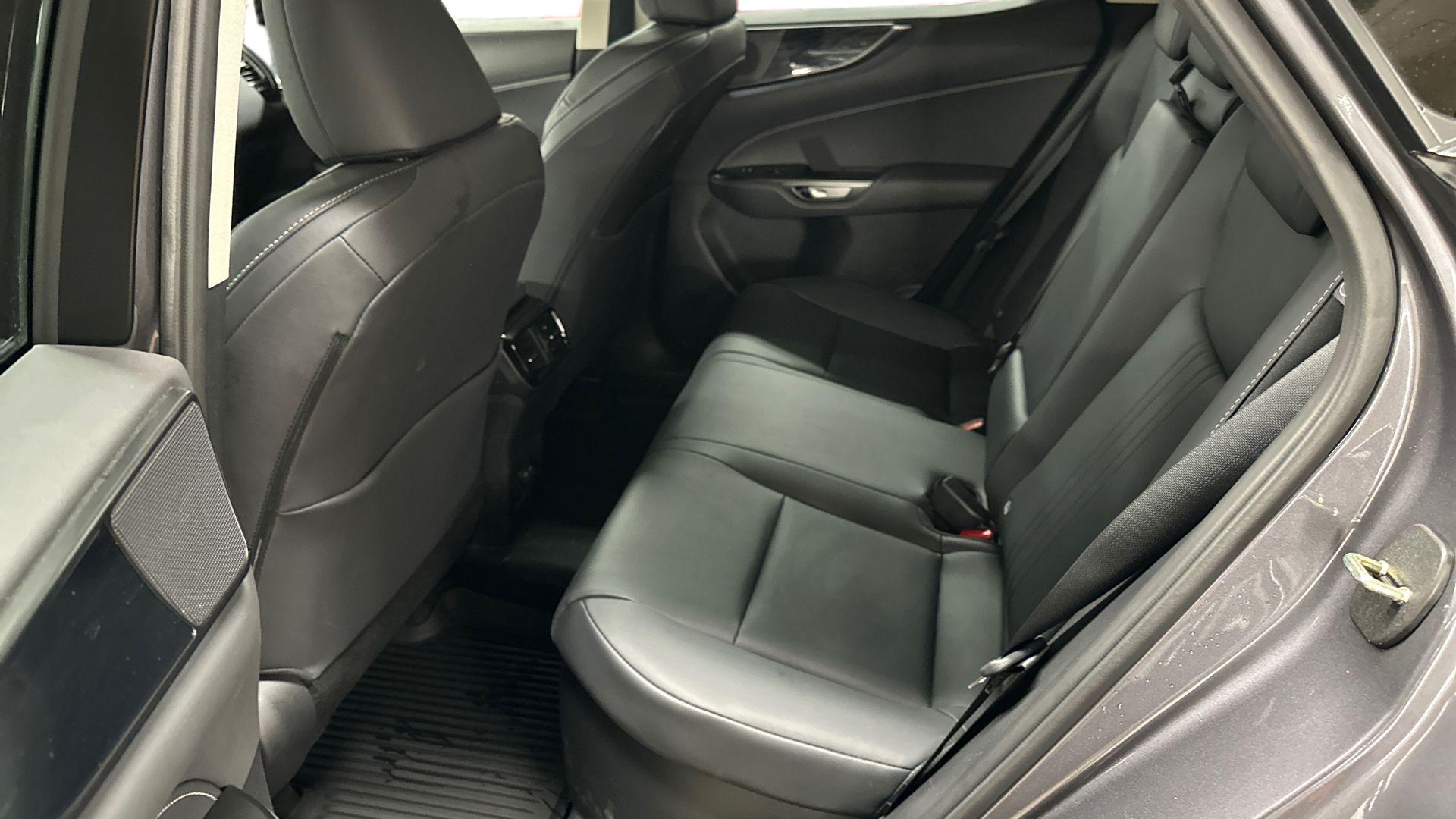 Lexus NX 2025