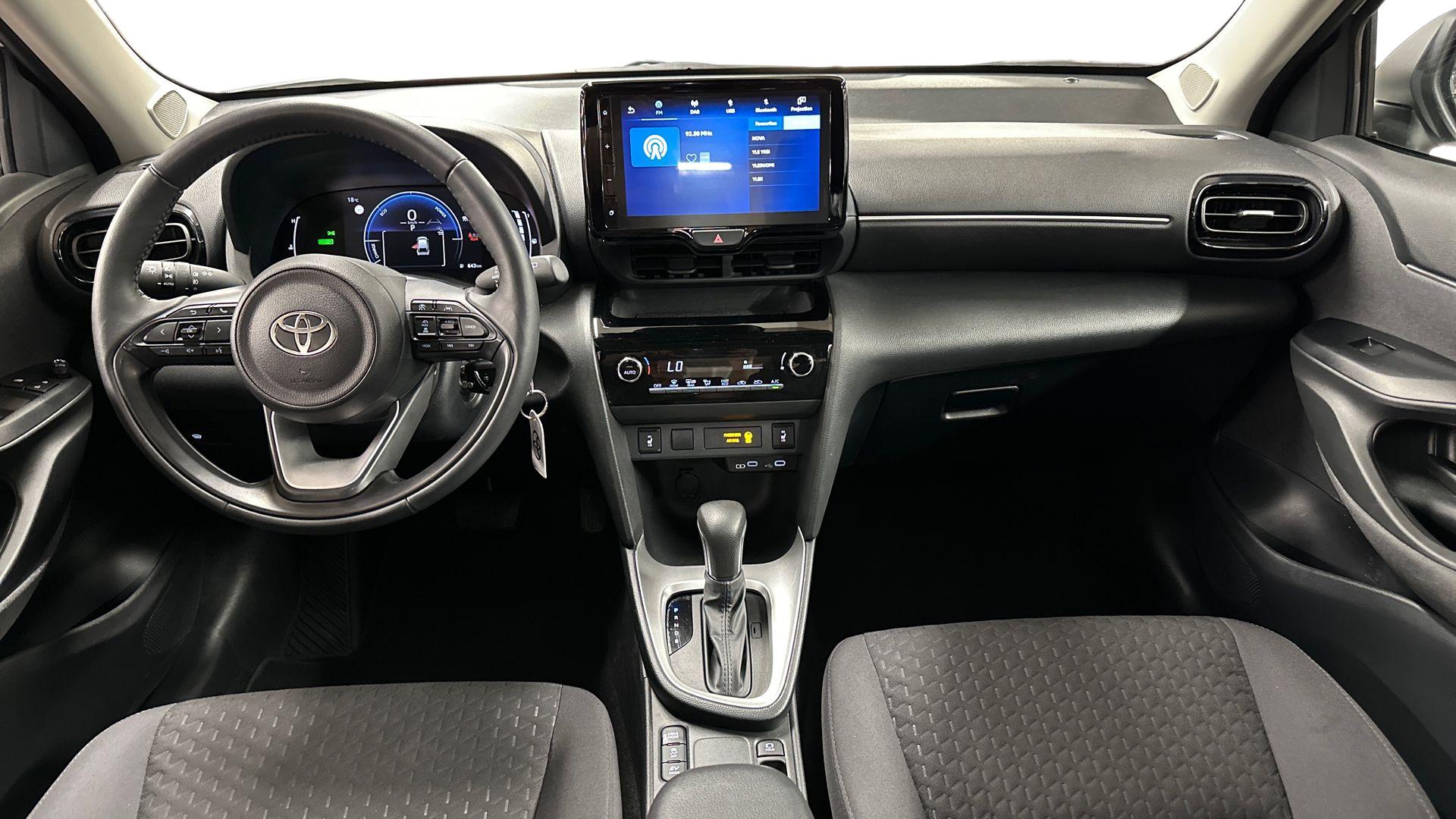Toyota Yaris Cross 10