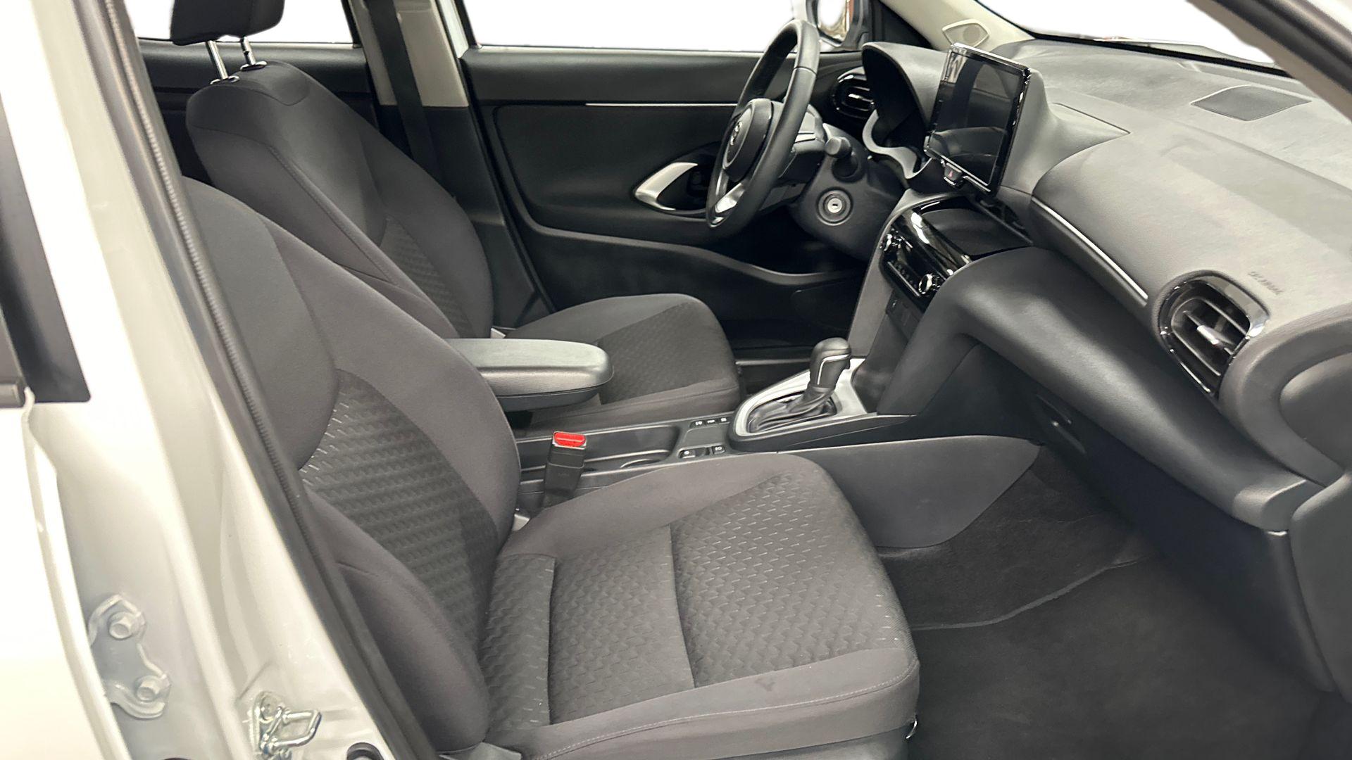 Toyota Yaris Cross 17