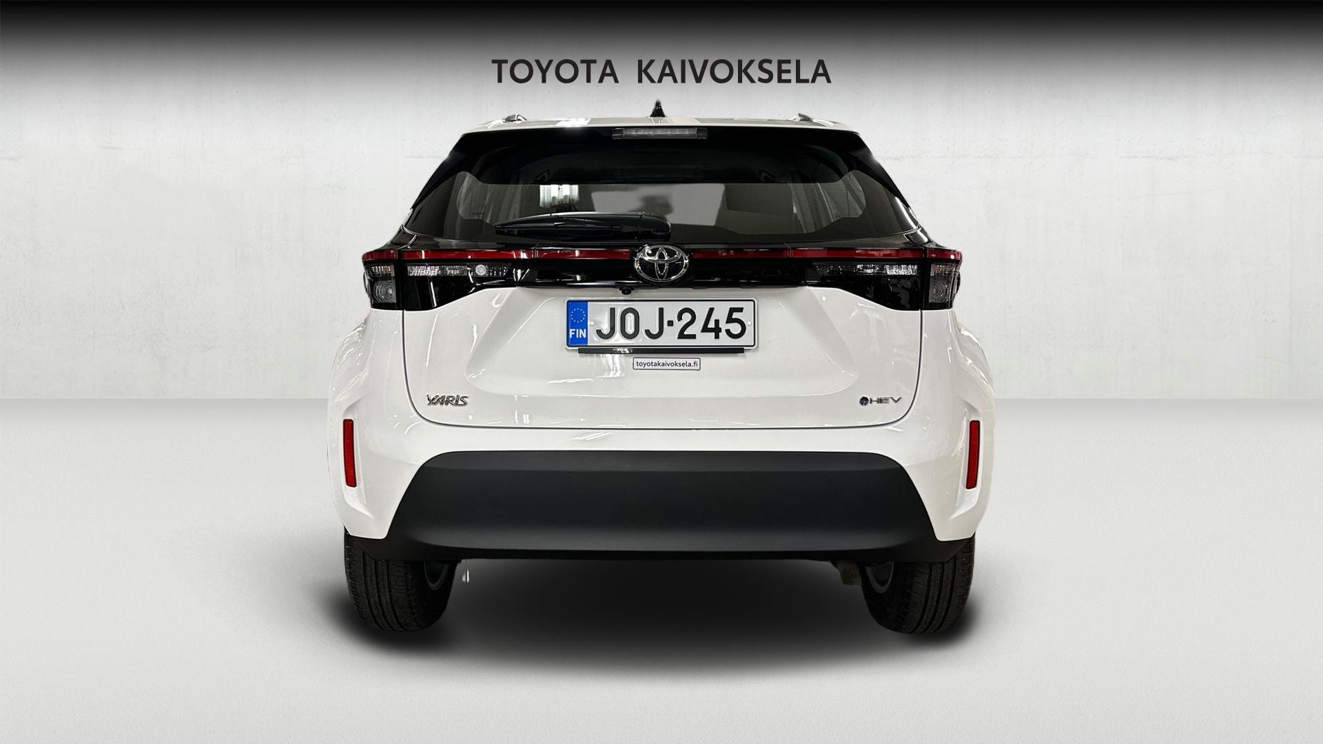 Toyota Yaris Cross 4