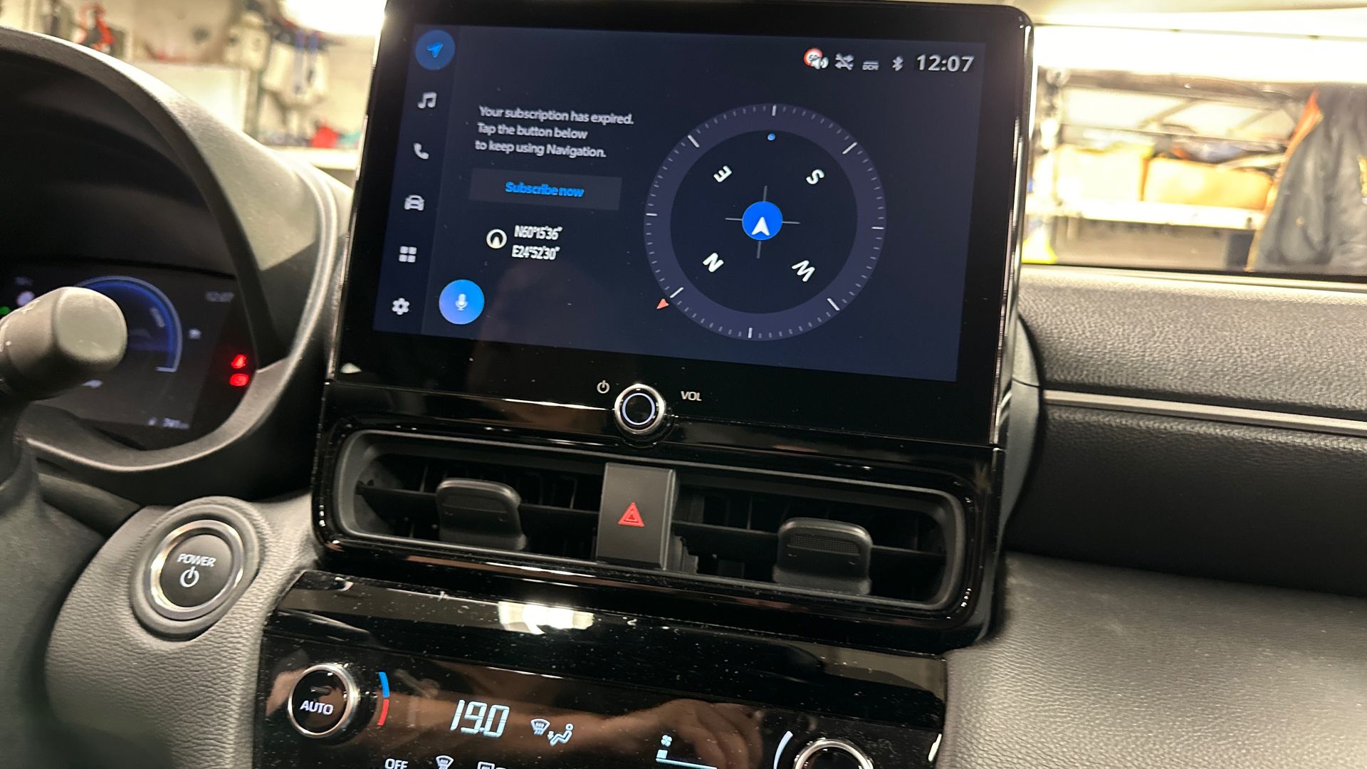 TOYOTA Yaris Cross 16