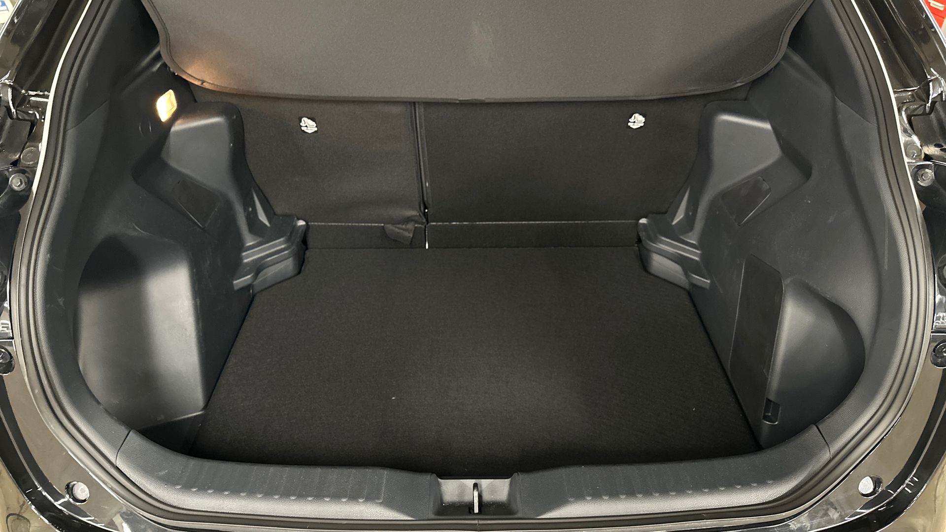 TOYOTA Yaris Cross 17