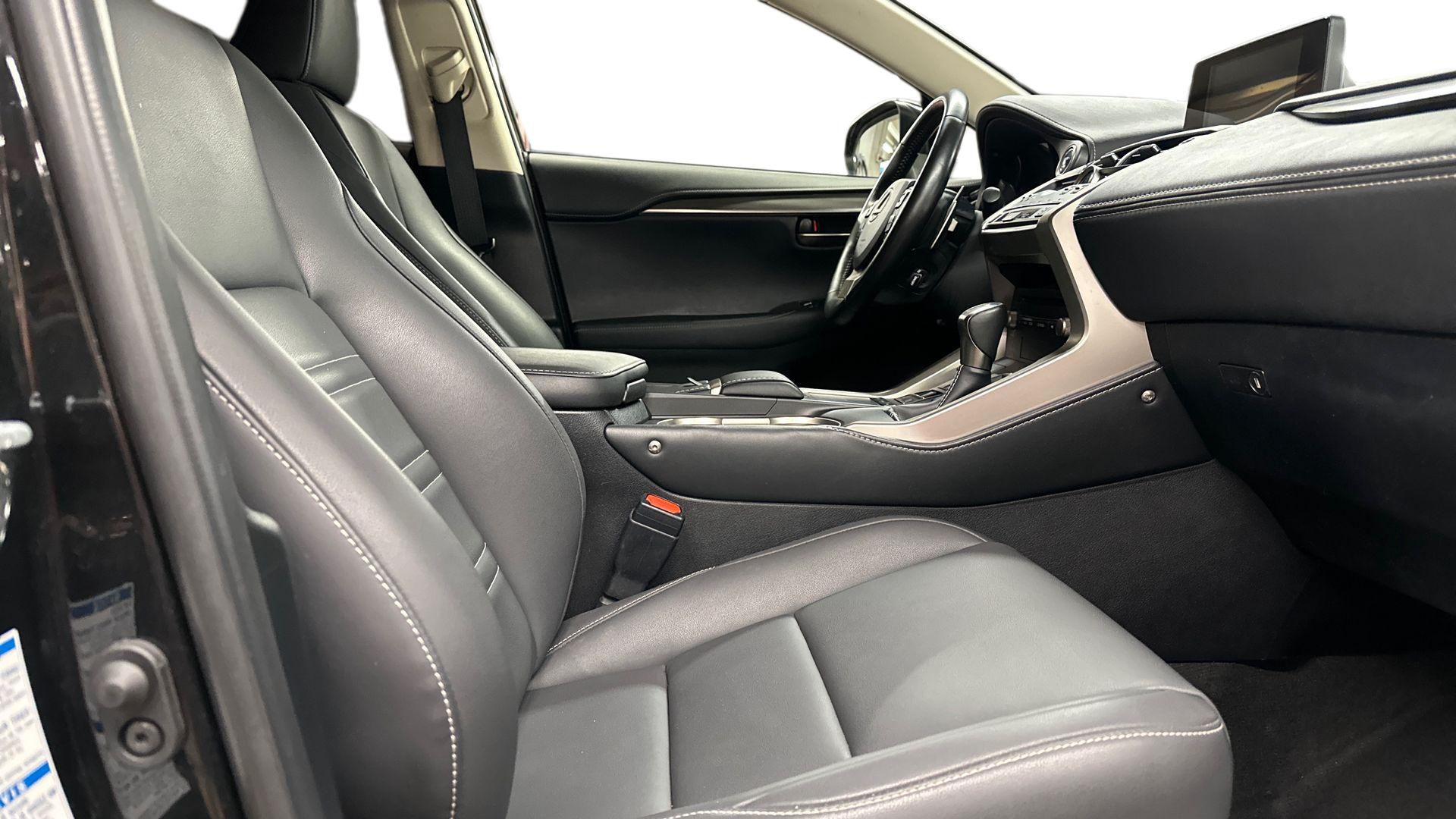 Lexus NX 2020