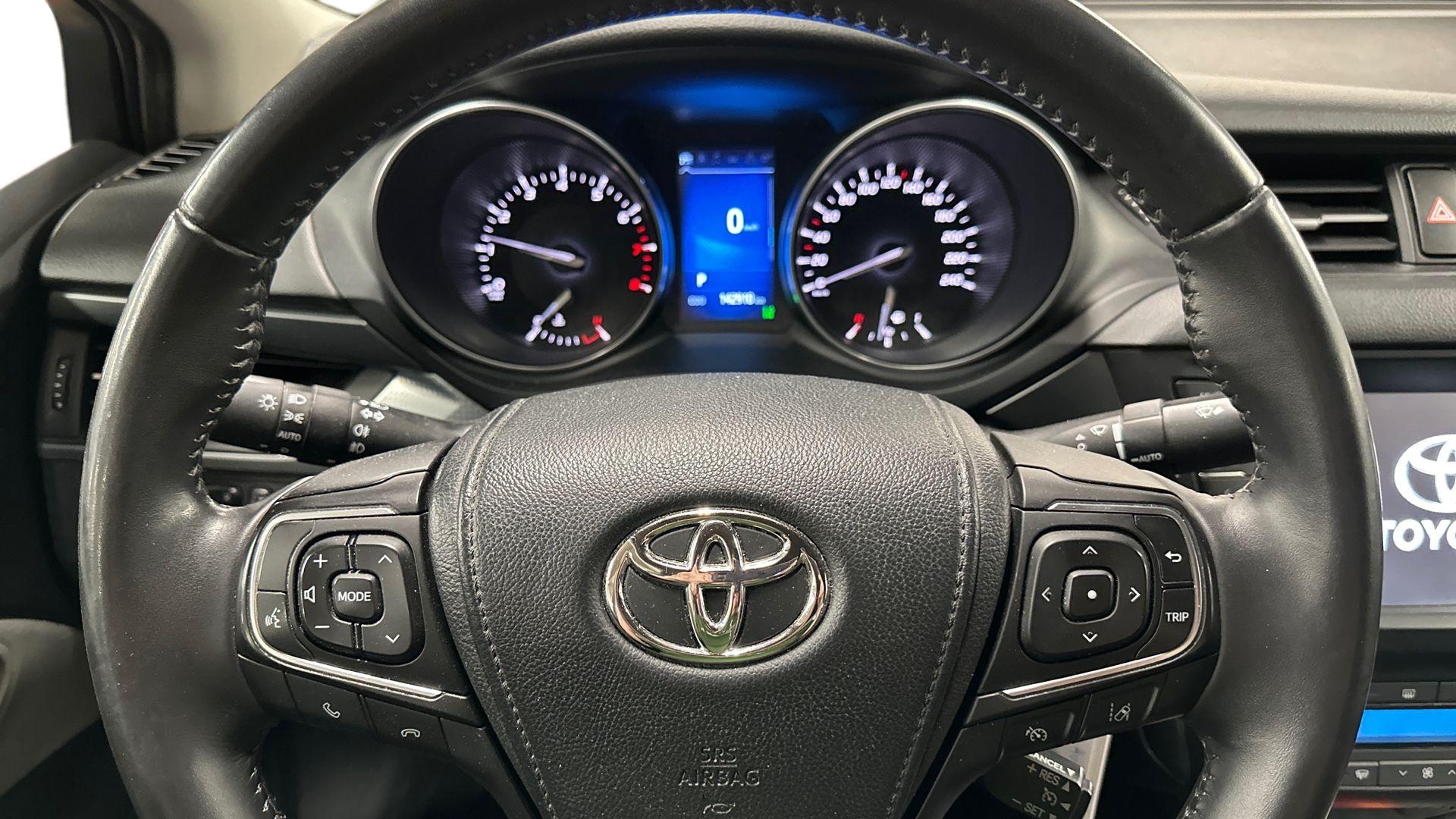 Toyota Avensis 12