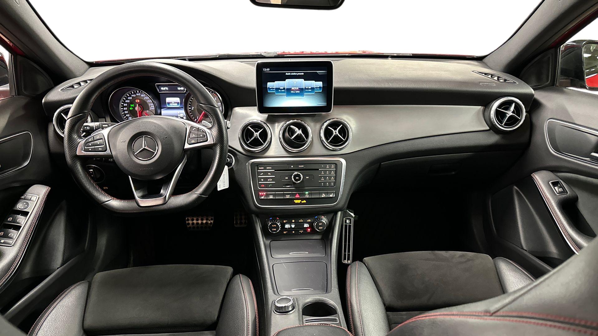 MERCEDES-BENZ GLA 2016