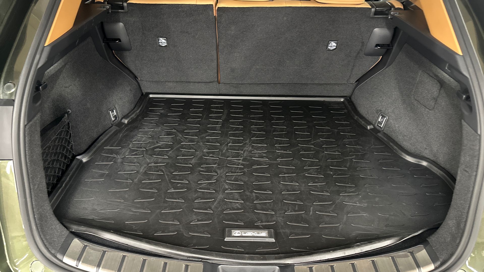 Lexus NX 17