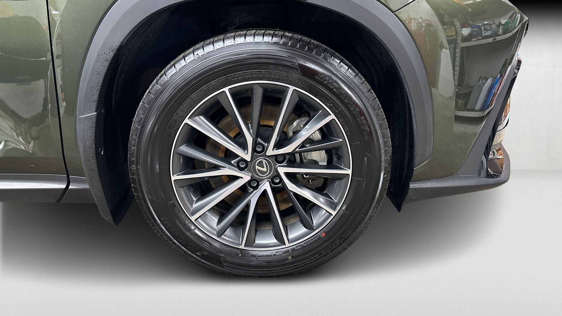 Lexus NX 20