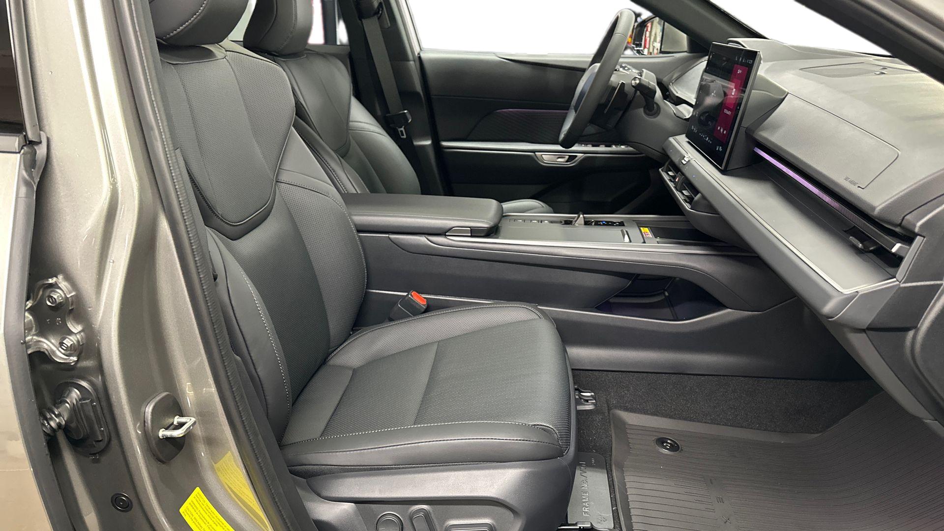 Lexus ES 2026