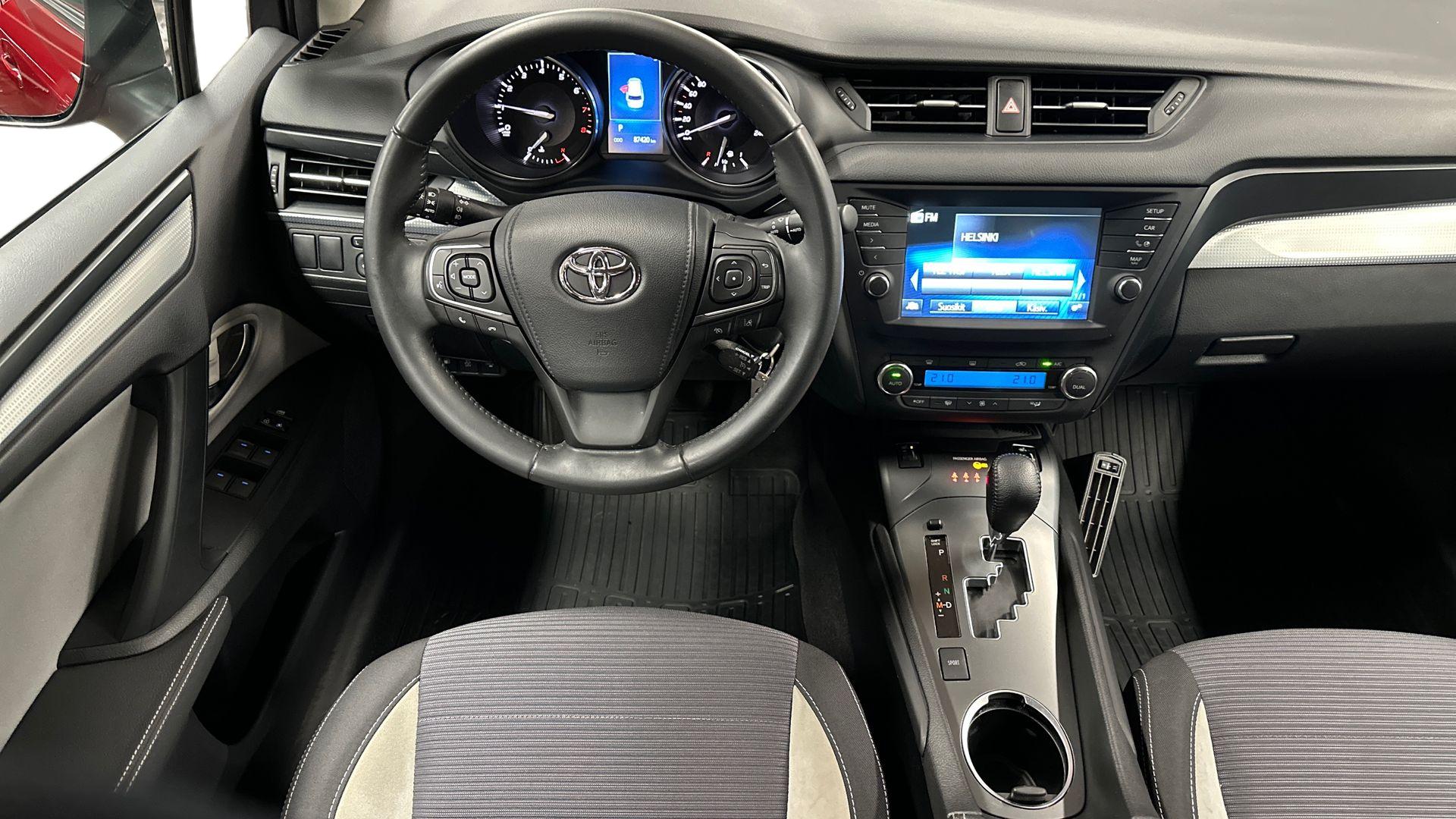 Toyota Avensis 13