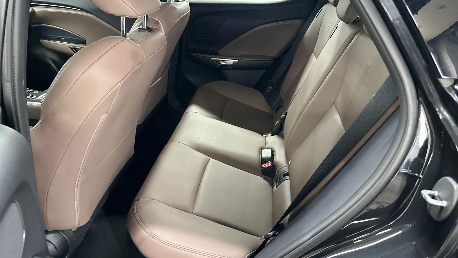 Lexus LBX 9
