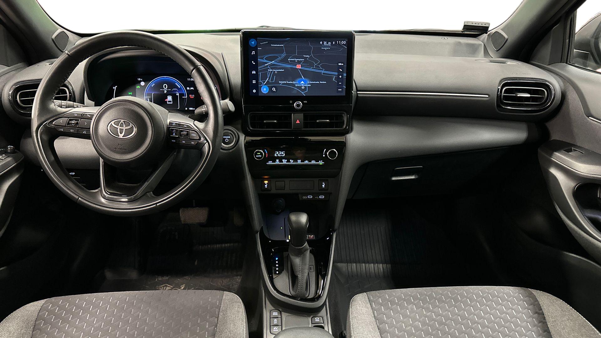 TOYOTA Yaris Cross 2024