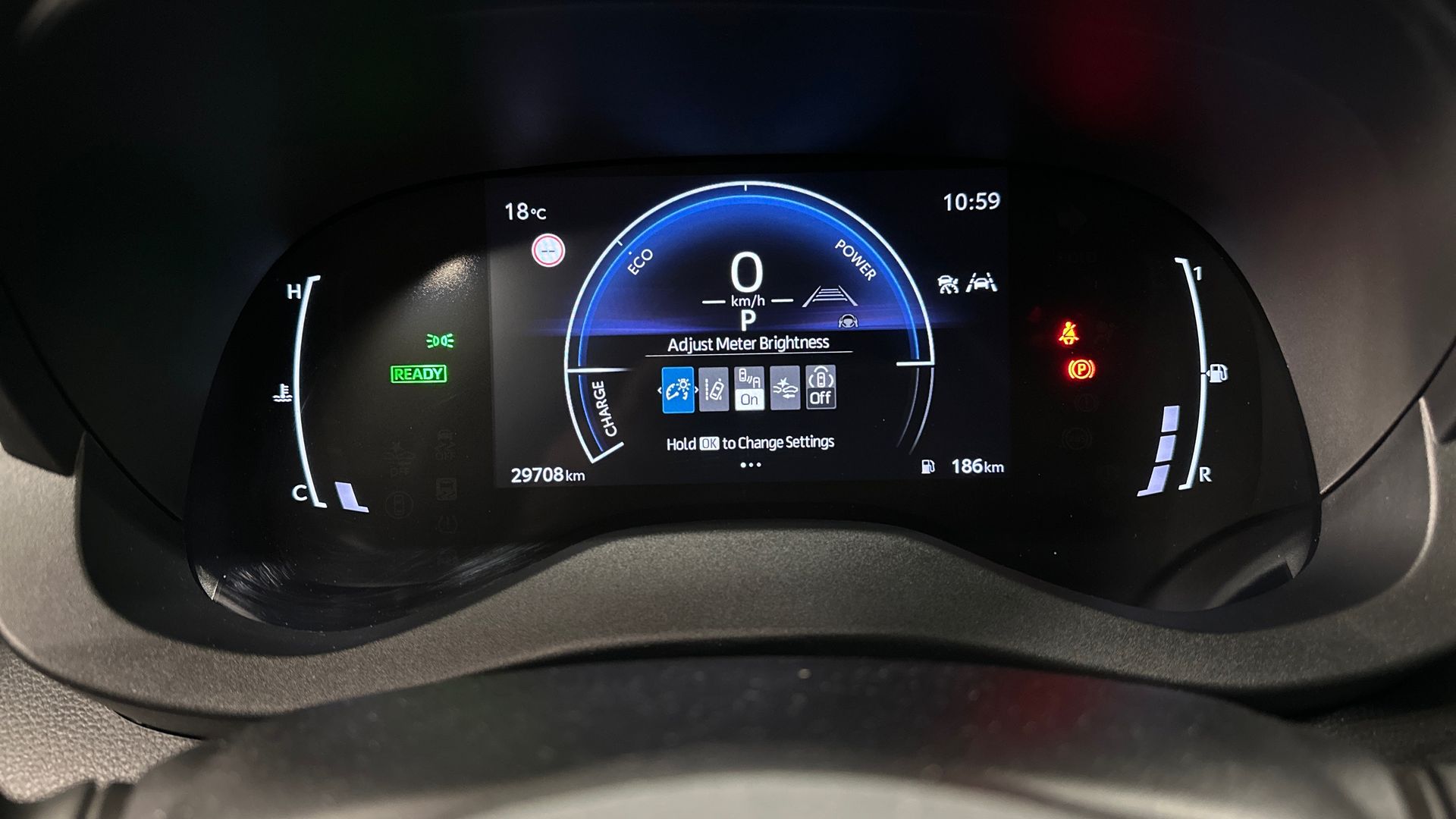 TOYOTA Yaris Cross 2024