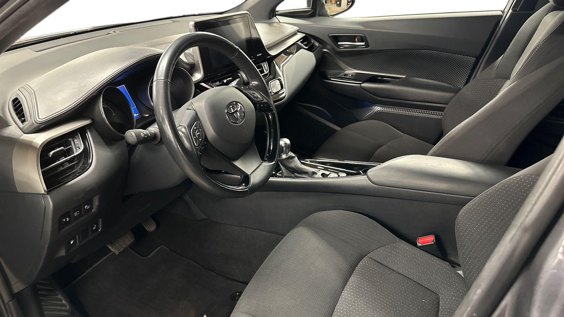 Toyota C-HR 10