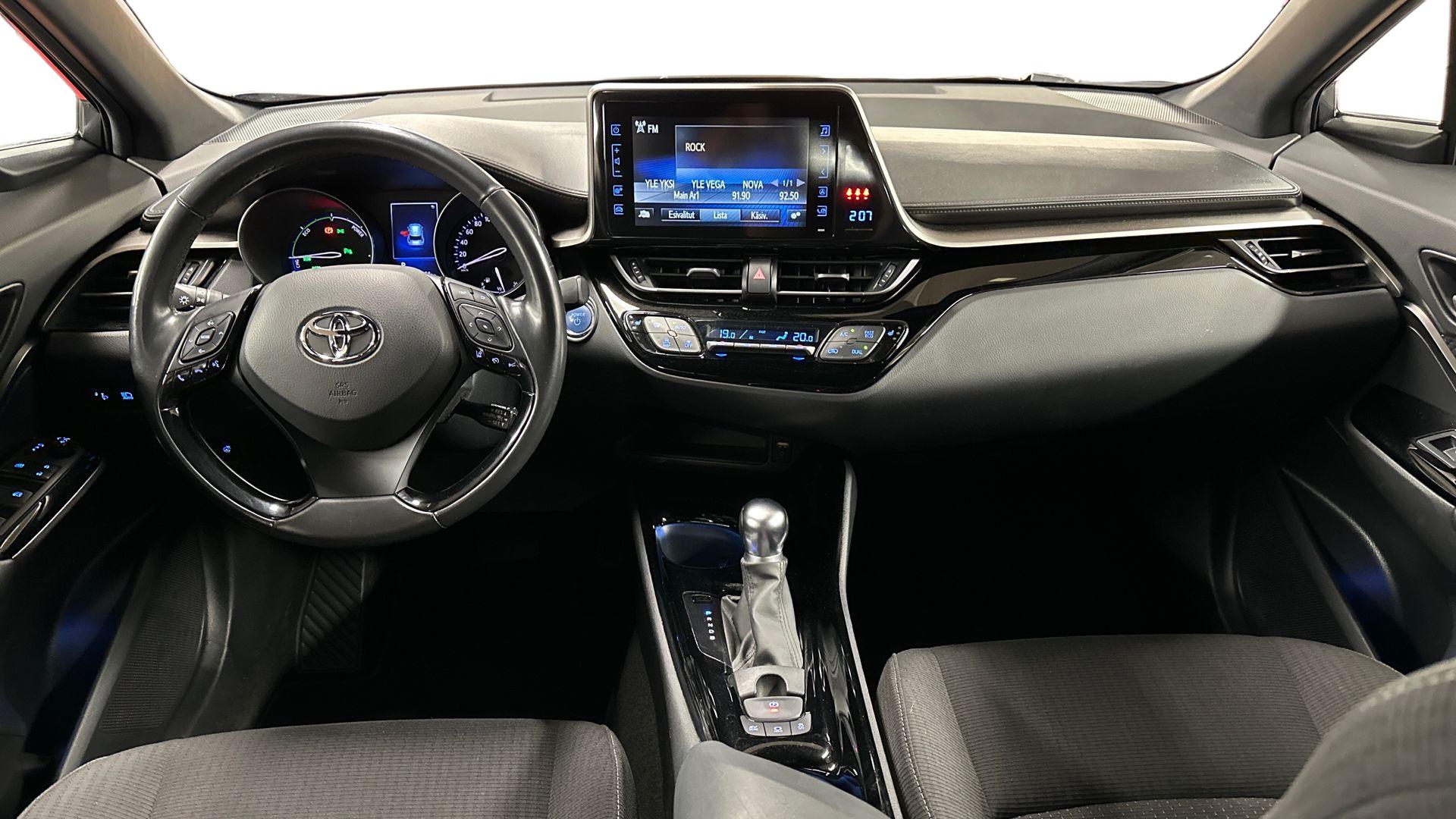 Toyota C-HR 12
