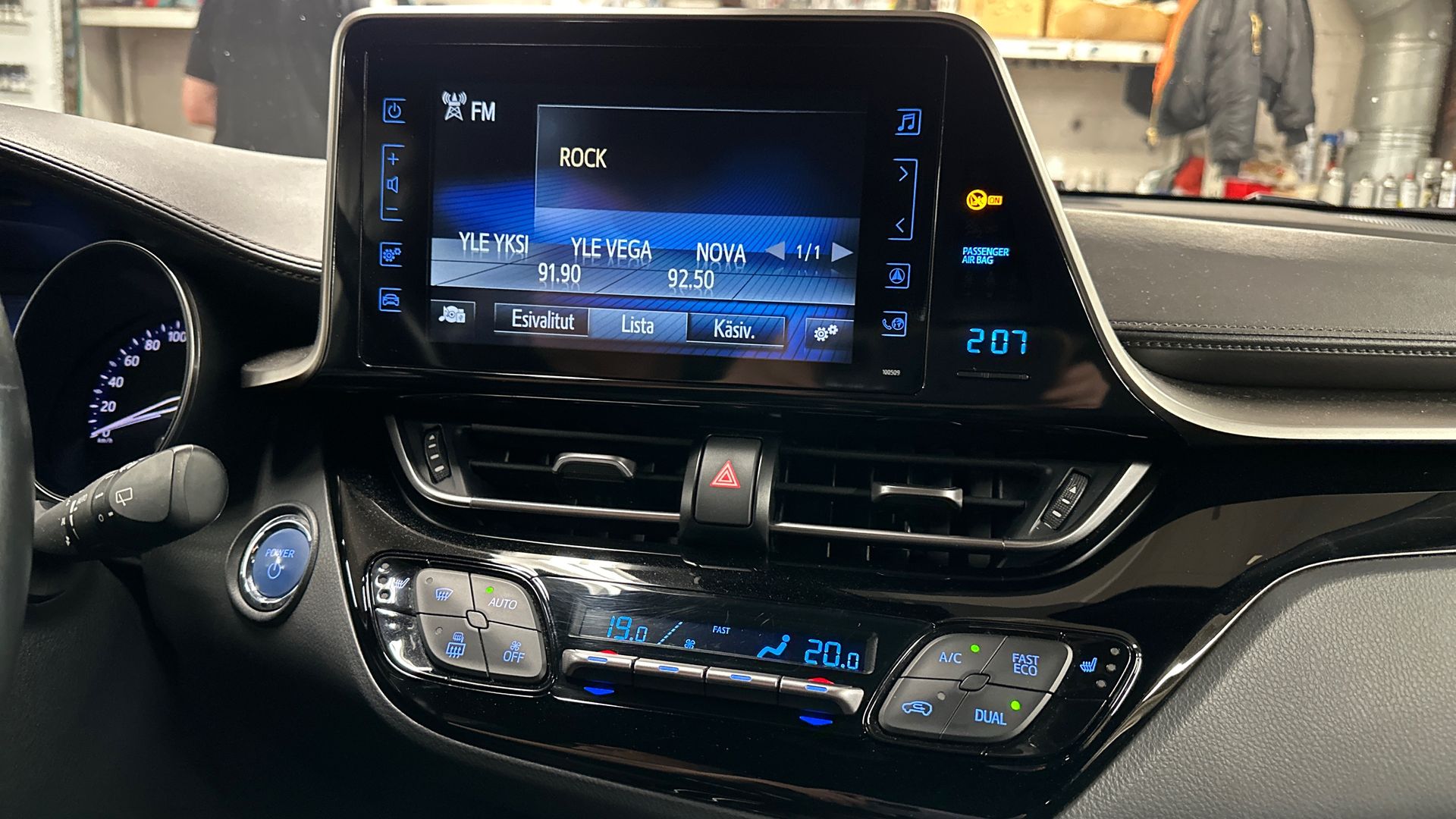 Toyota C-HR 16