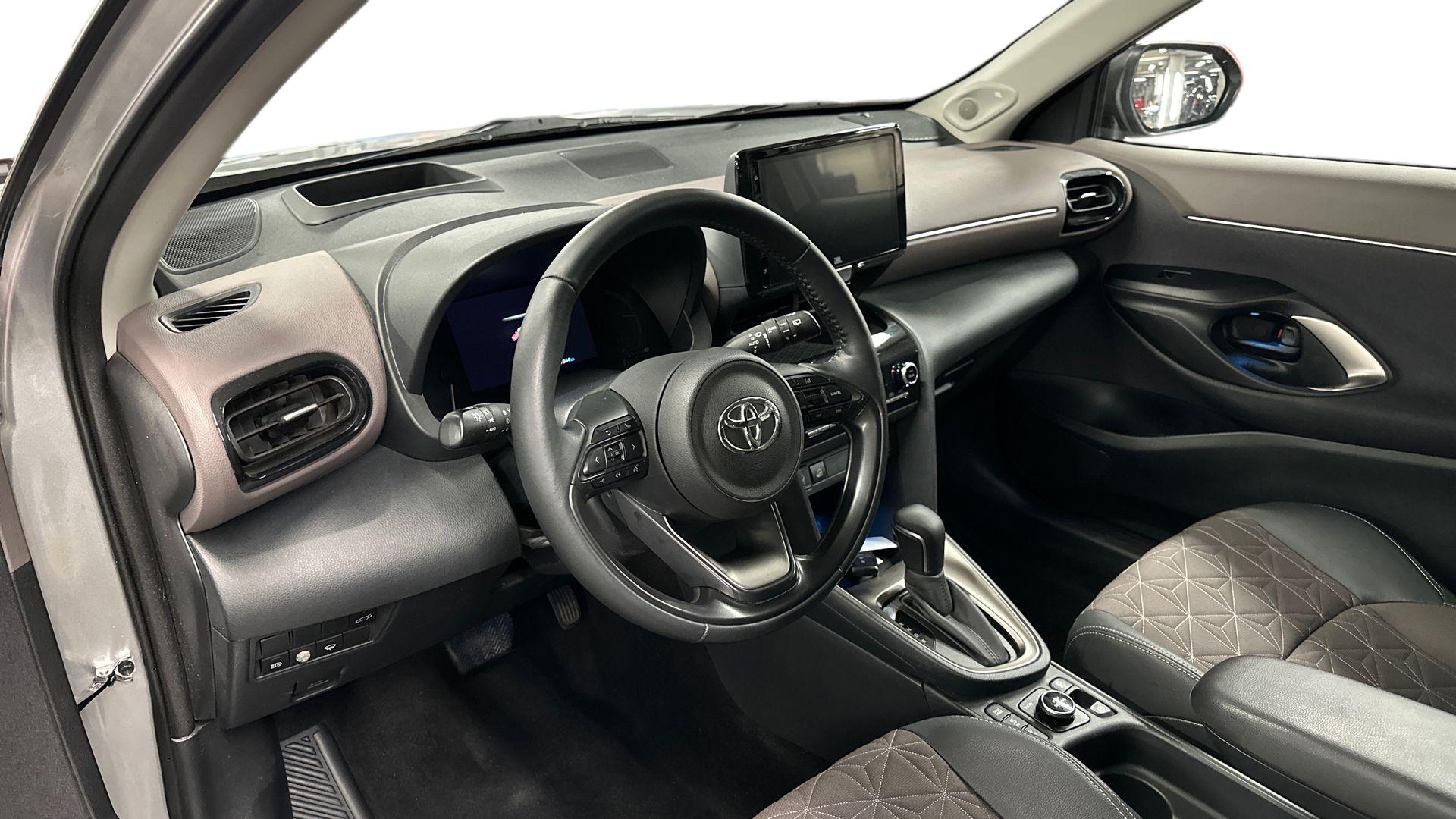 Toyota Yaris Cross 10