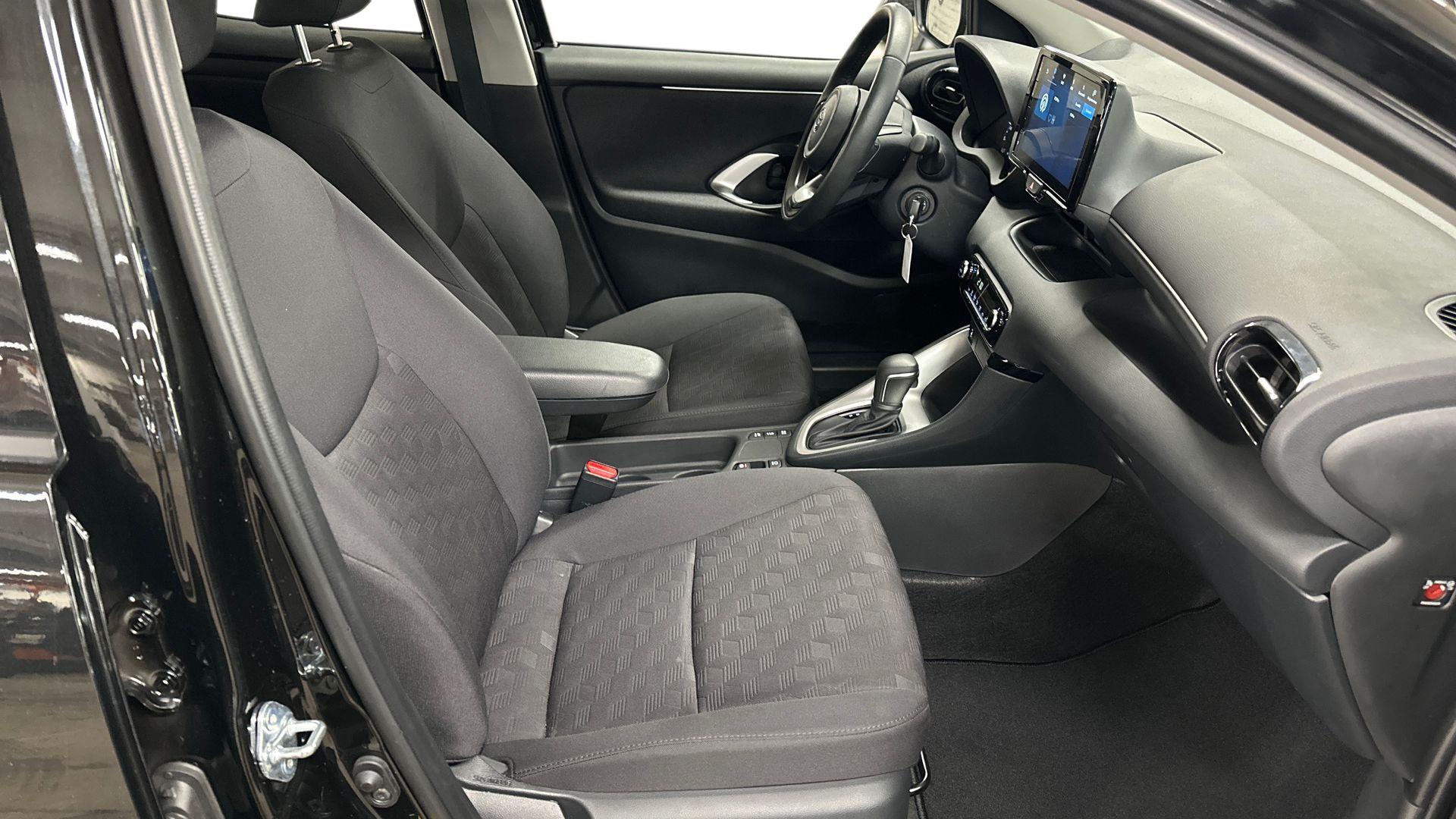 Toyota Yaris 17