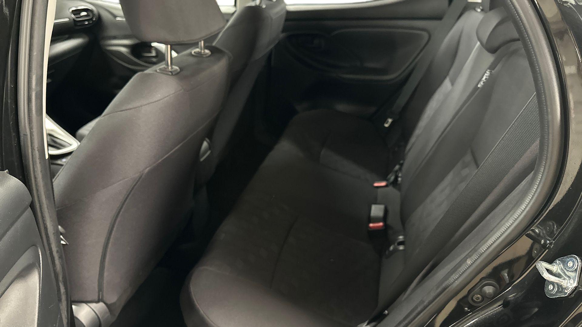 Toyota Yaris 9
