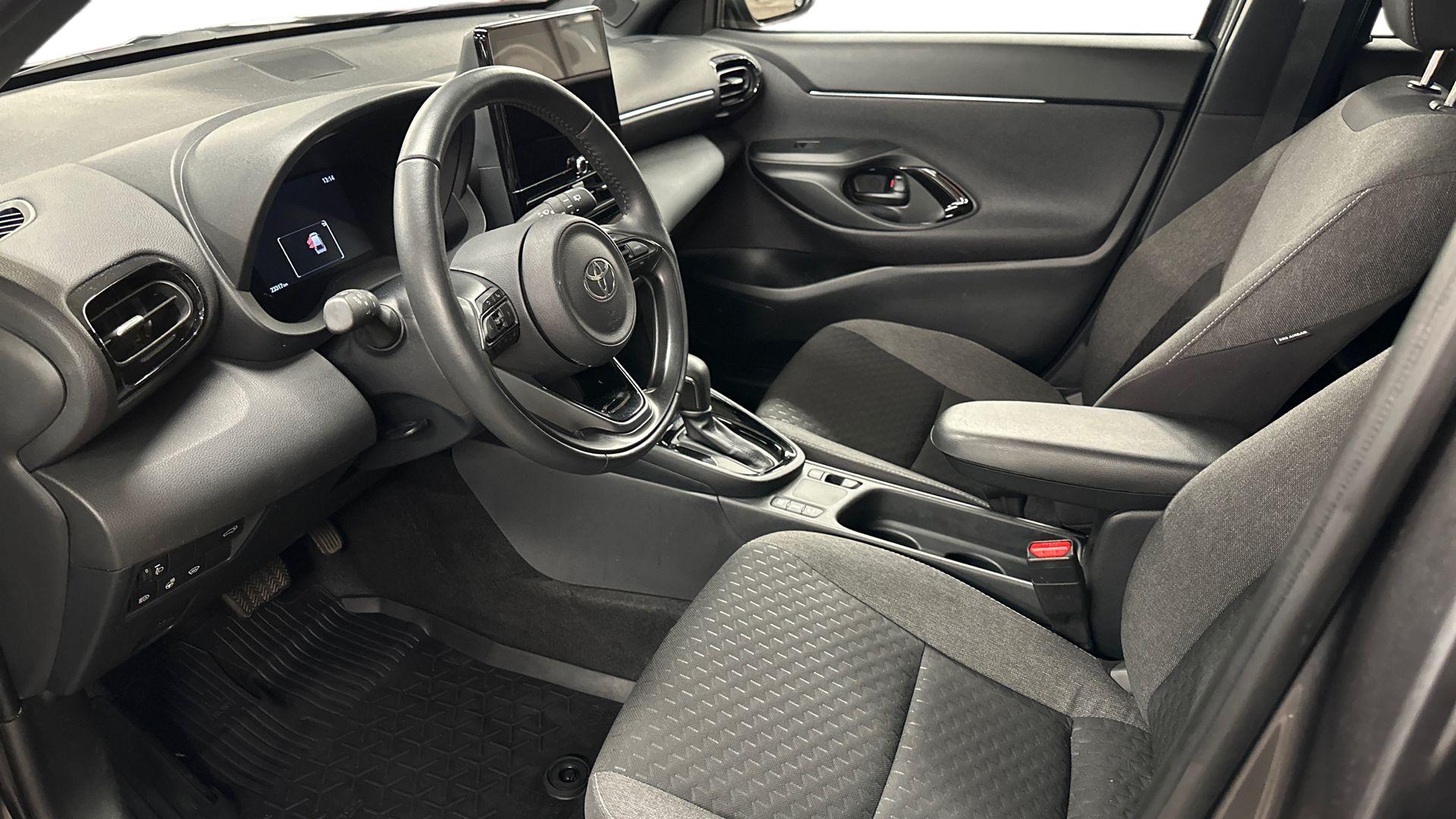 Toyota Yaris Cross 10