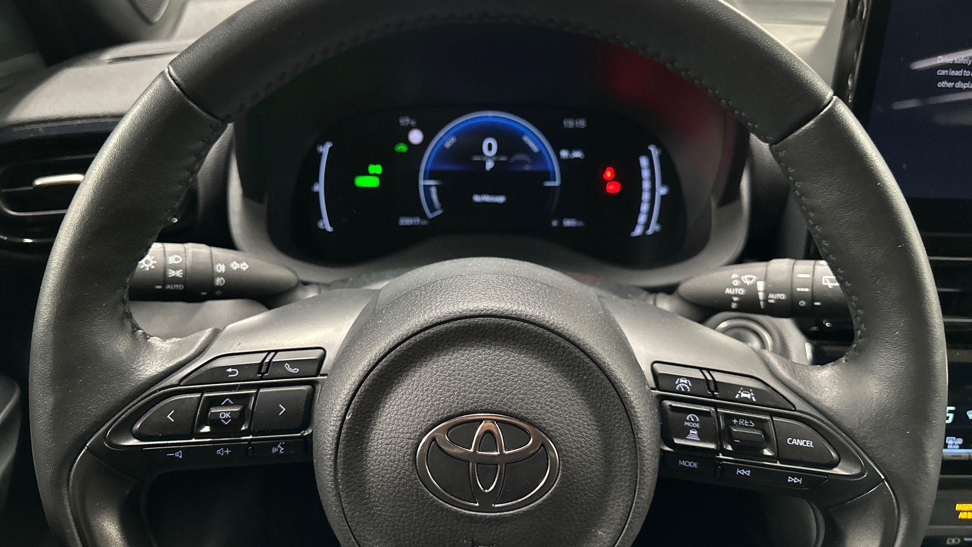 Toyota Yaris Cross 14