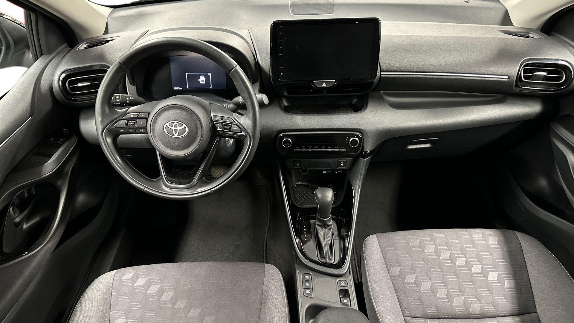 Toyota Yaris 12