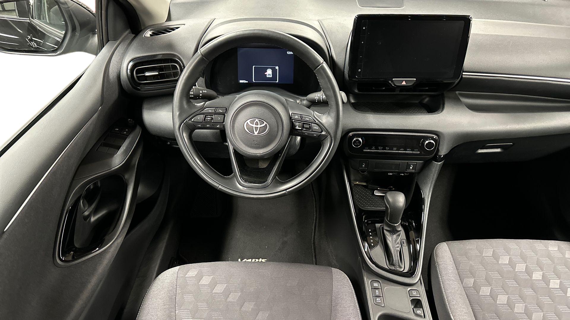 Toyota Yaris 13